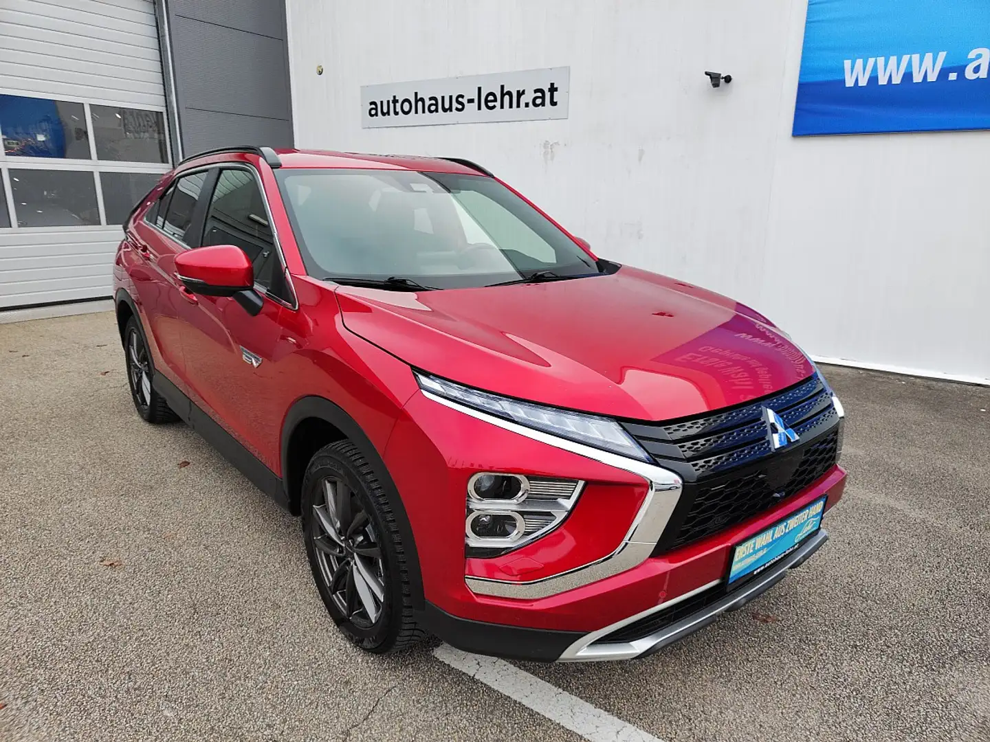 Mitsubishi Eclipse Cross 2,4 PHEV 4WD Intense+ CVT Aut. Rot - 1
