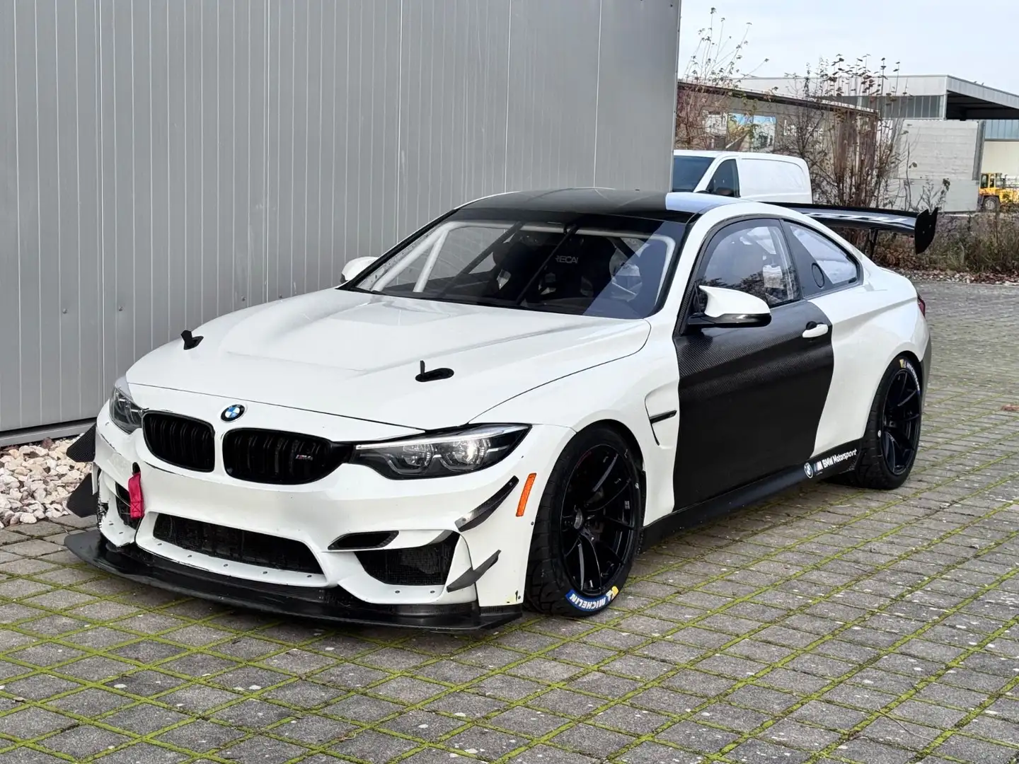 BMW M4 M4 GT4 Rennfahrzeug Blanc - 1