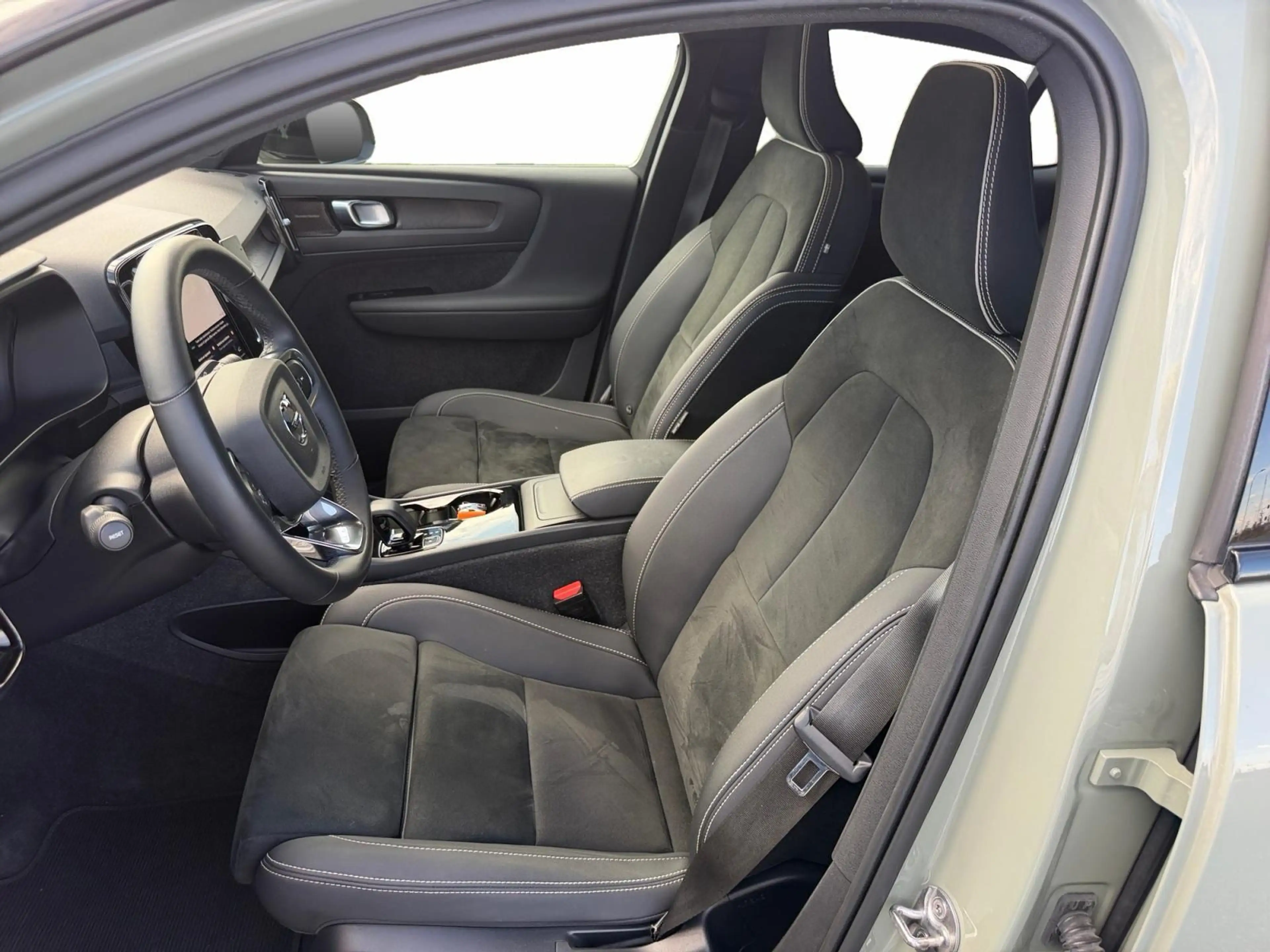 Volvo C40 Recharge Twin Intro Edition 78 kWh — photo 12