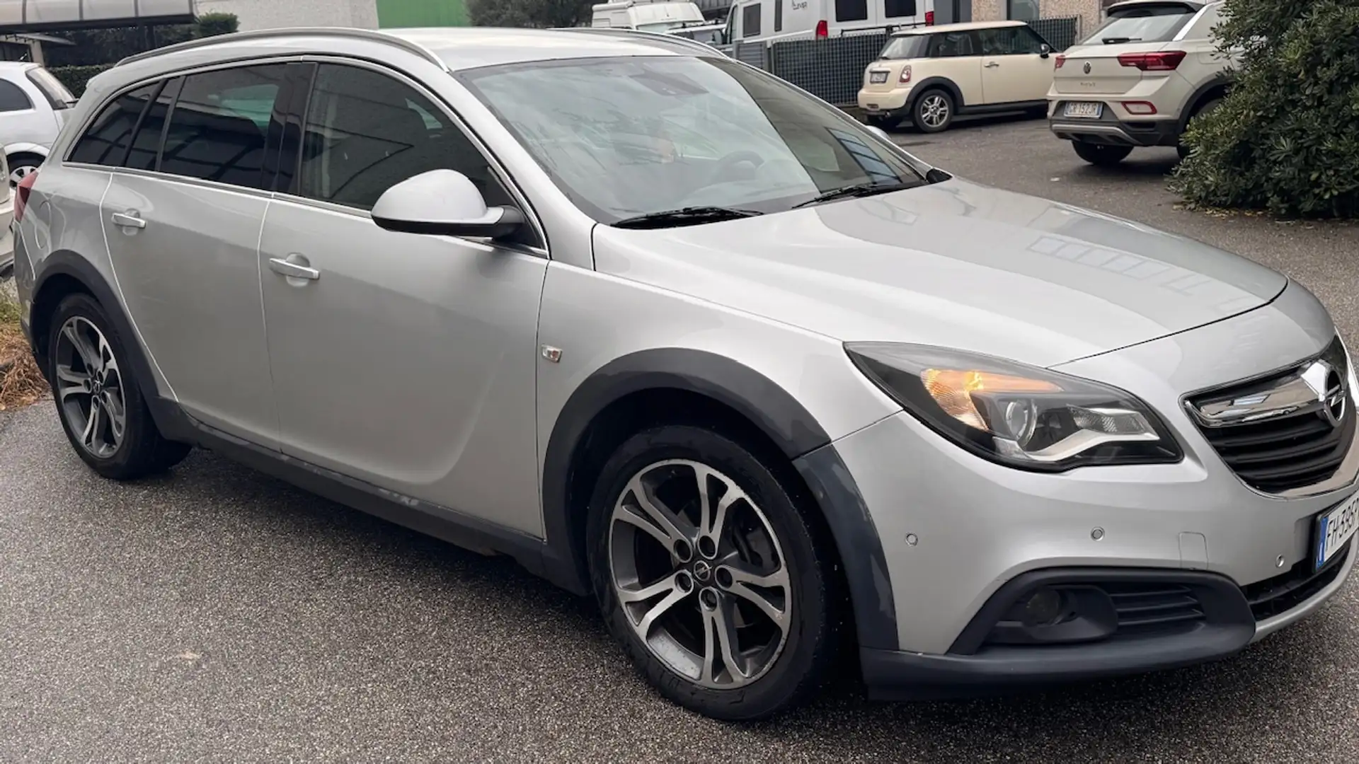 Opel Insignia Insignia Sports Tourer 1.6 cdti Cosmo 136cv at6 Argento - 2