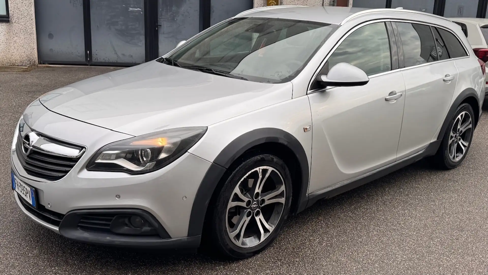 Opel Insignia Insignia Sports Tourer 1.6 cdti Cosmo 136cv at6 Argento - 1