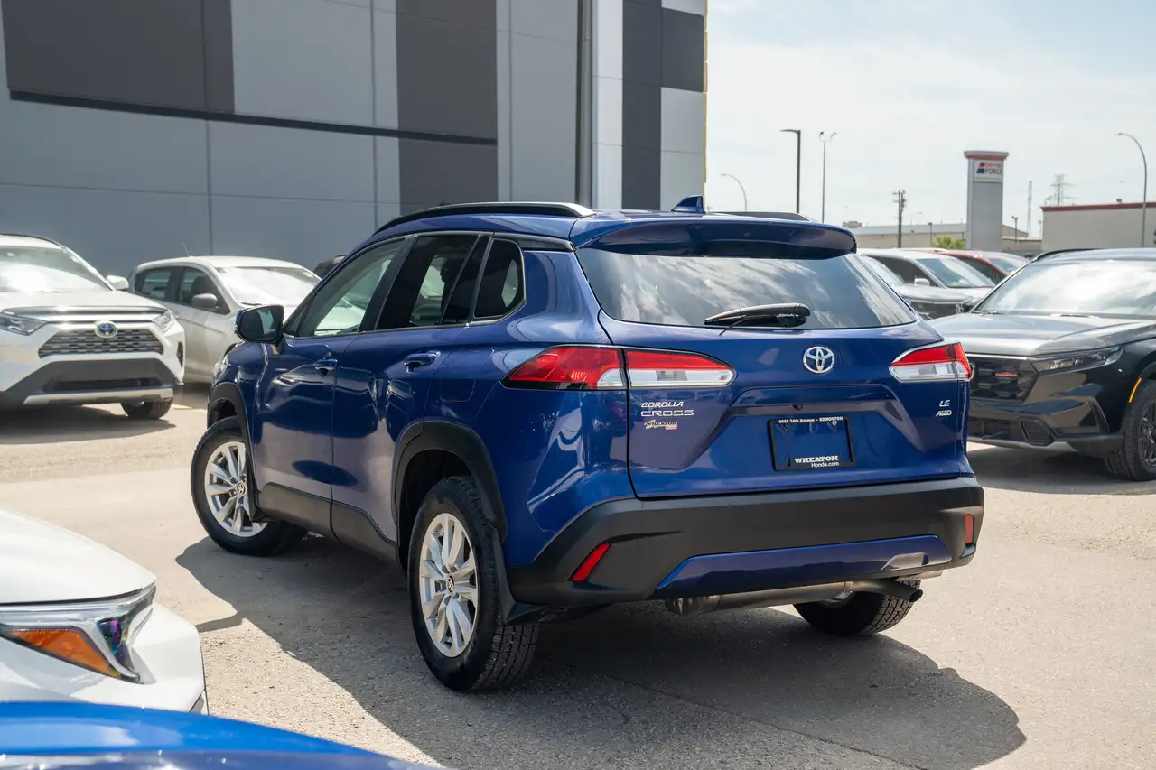 Toyota Corolla Cross photo Toyota Corolla Cross