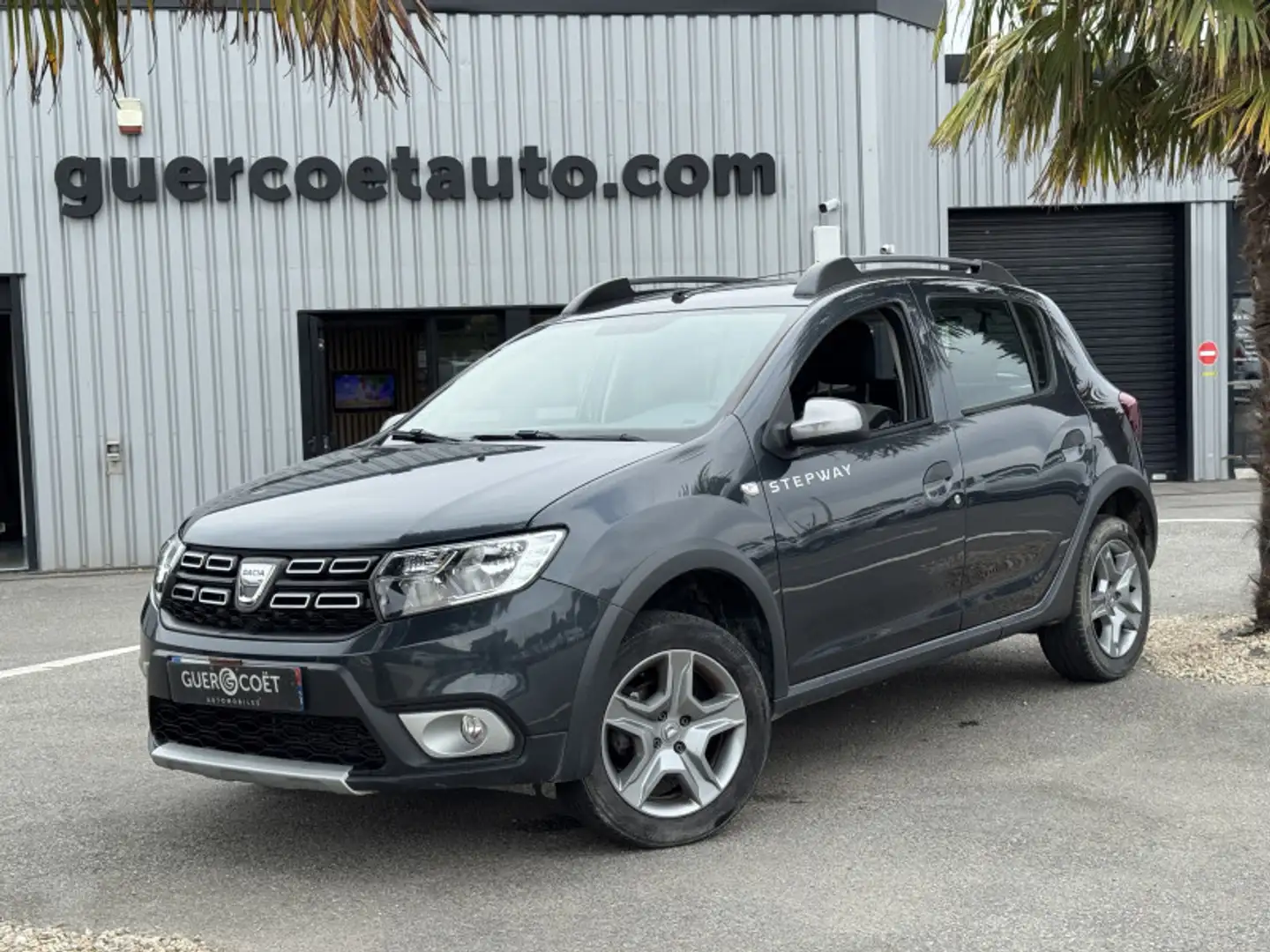 Dacia Sandero 0.9 TCE 90CH STEPWAY - 19 Gris - 2