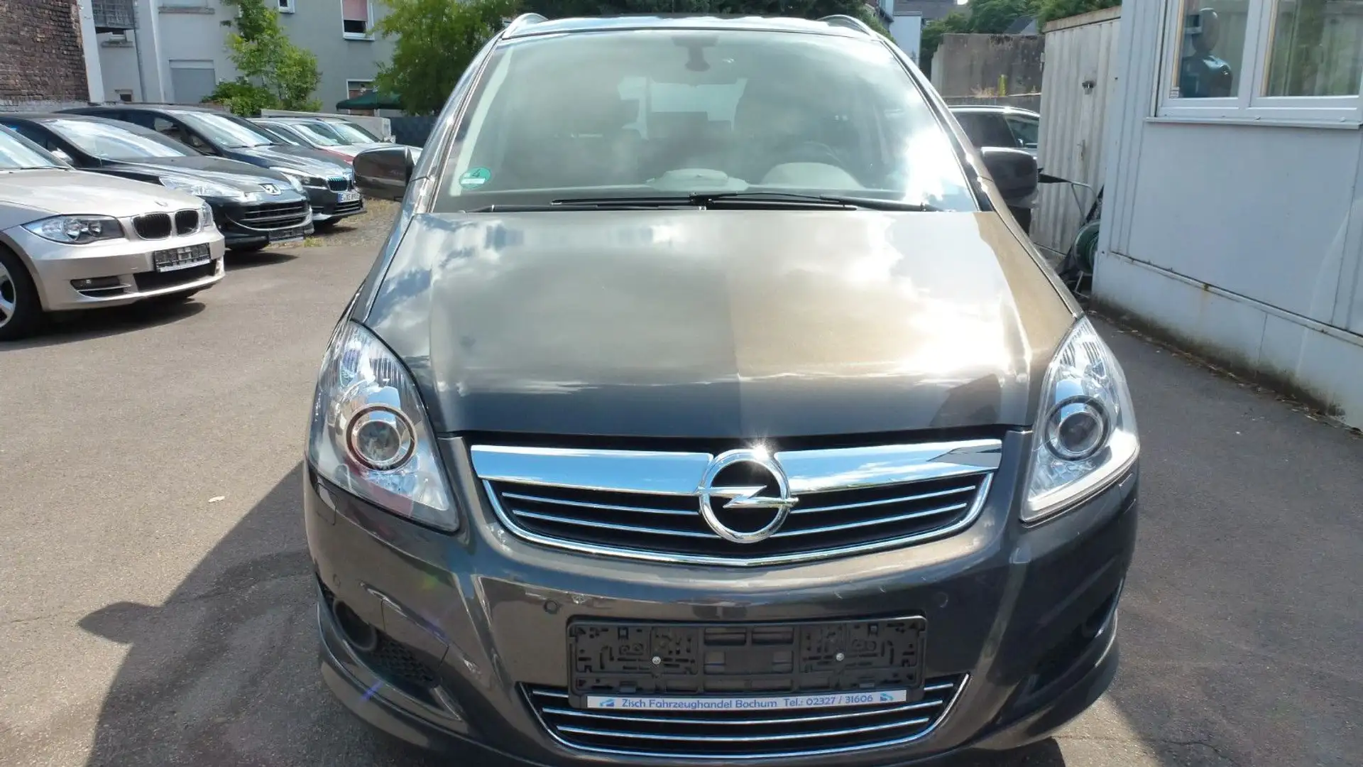 Opel Zafira B Family Plus Grijs - 2