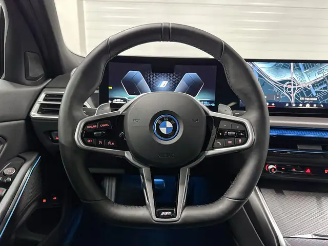 BMW 3 Series view 12