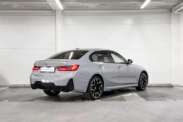 BMW 3 Series view 7