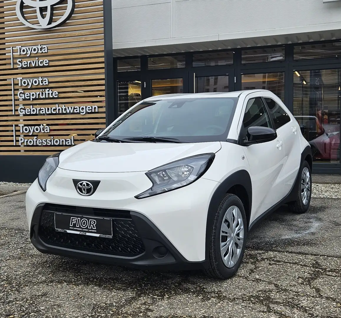 Toyota Aygo X Play / 2,99% Fix Zins Weiß - 1
