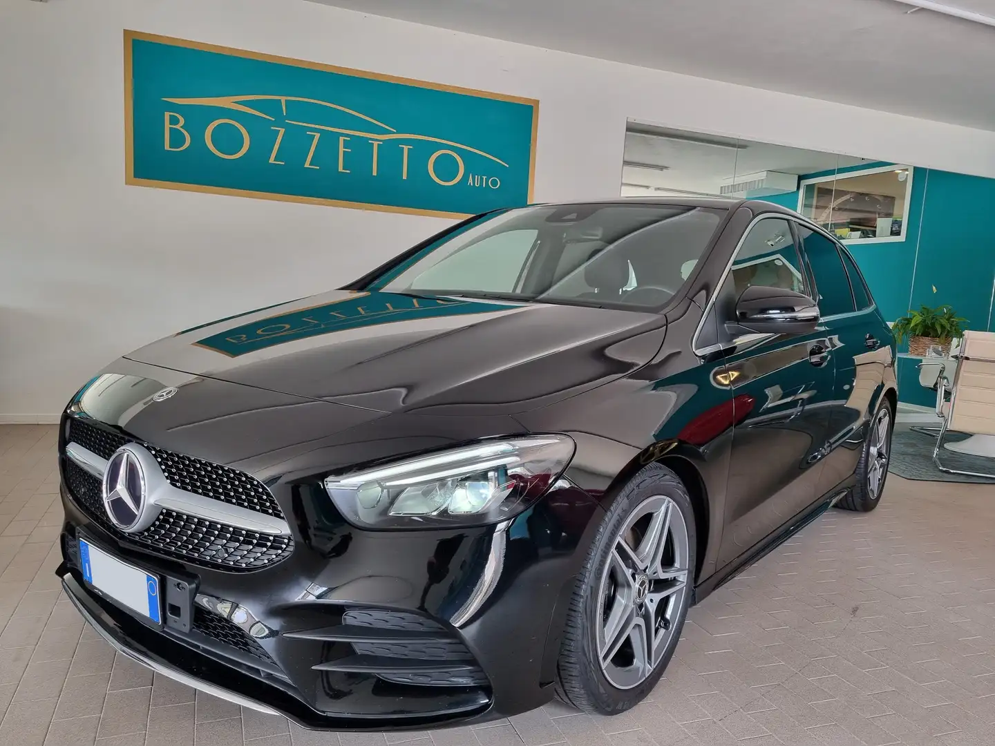 Mercedes-Benz B 200 d Premium auto AMG line Nero - 1