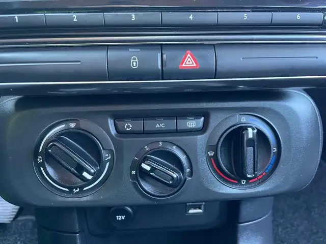 Citroen C3 view 11
