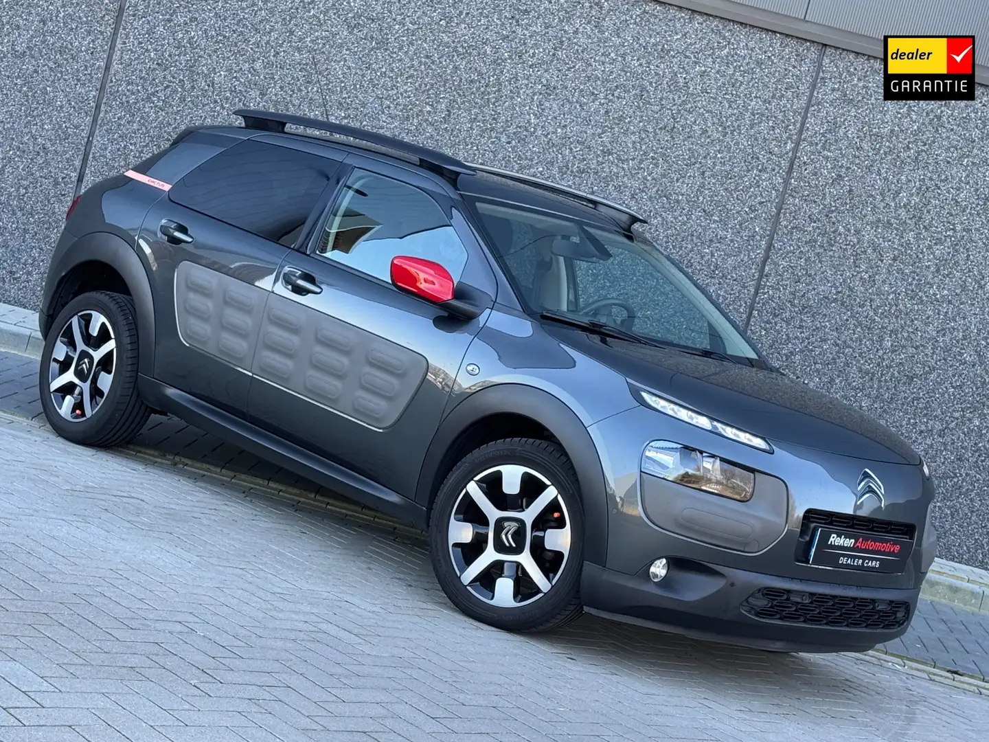 Citroen C4 Cactus Shine|Navi|Camera|Cruise|Airco|1e eigenaar Grijs - 1