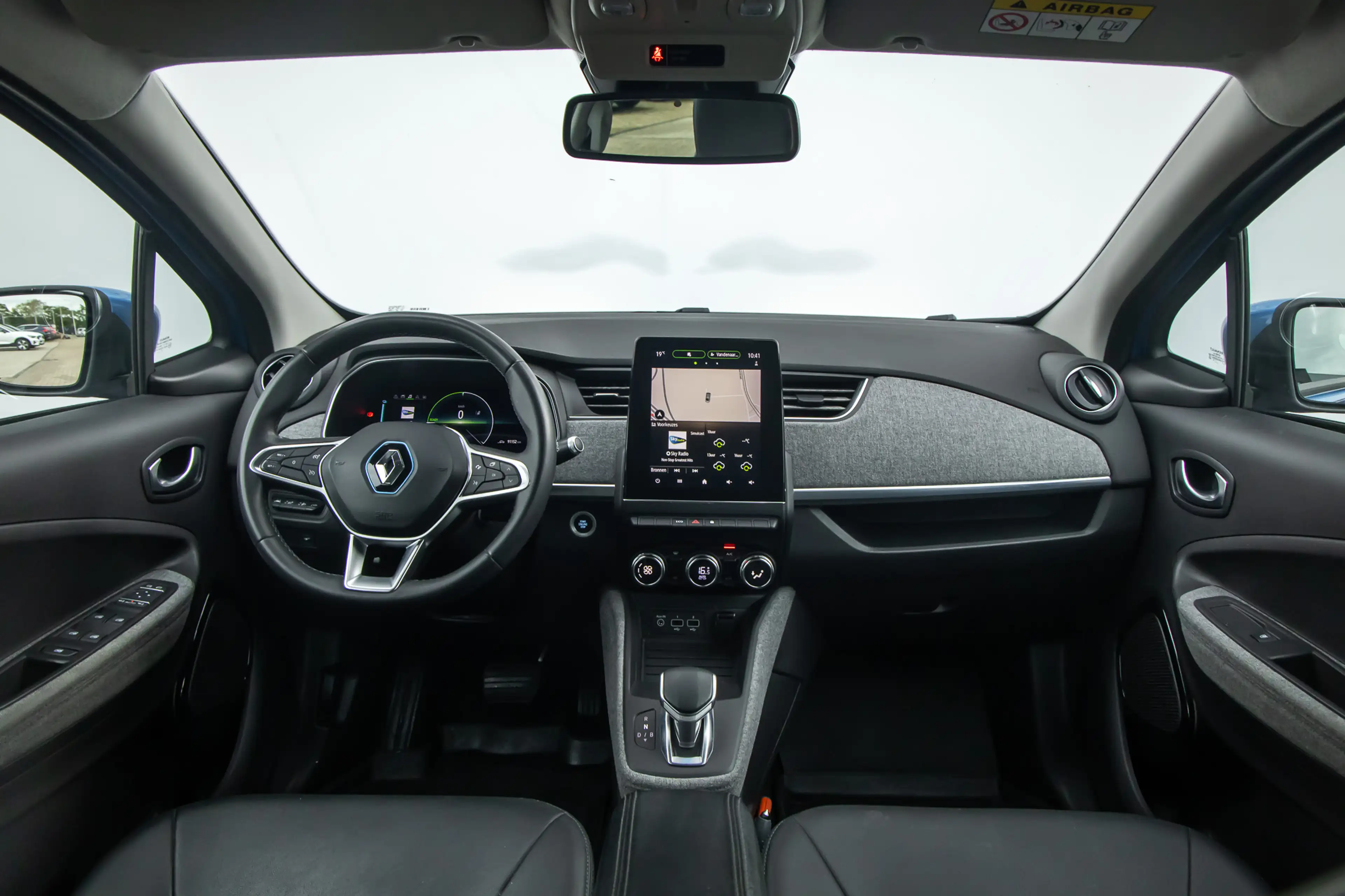 Renault ZOE R135 Intens Bns 52kwh Camera | Pdc | Carplay | Hal — photo 3