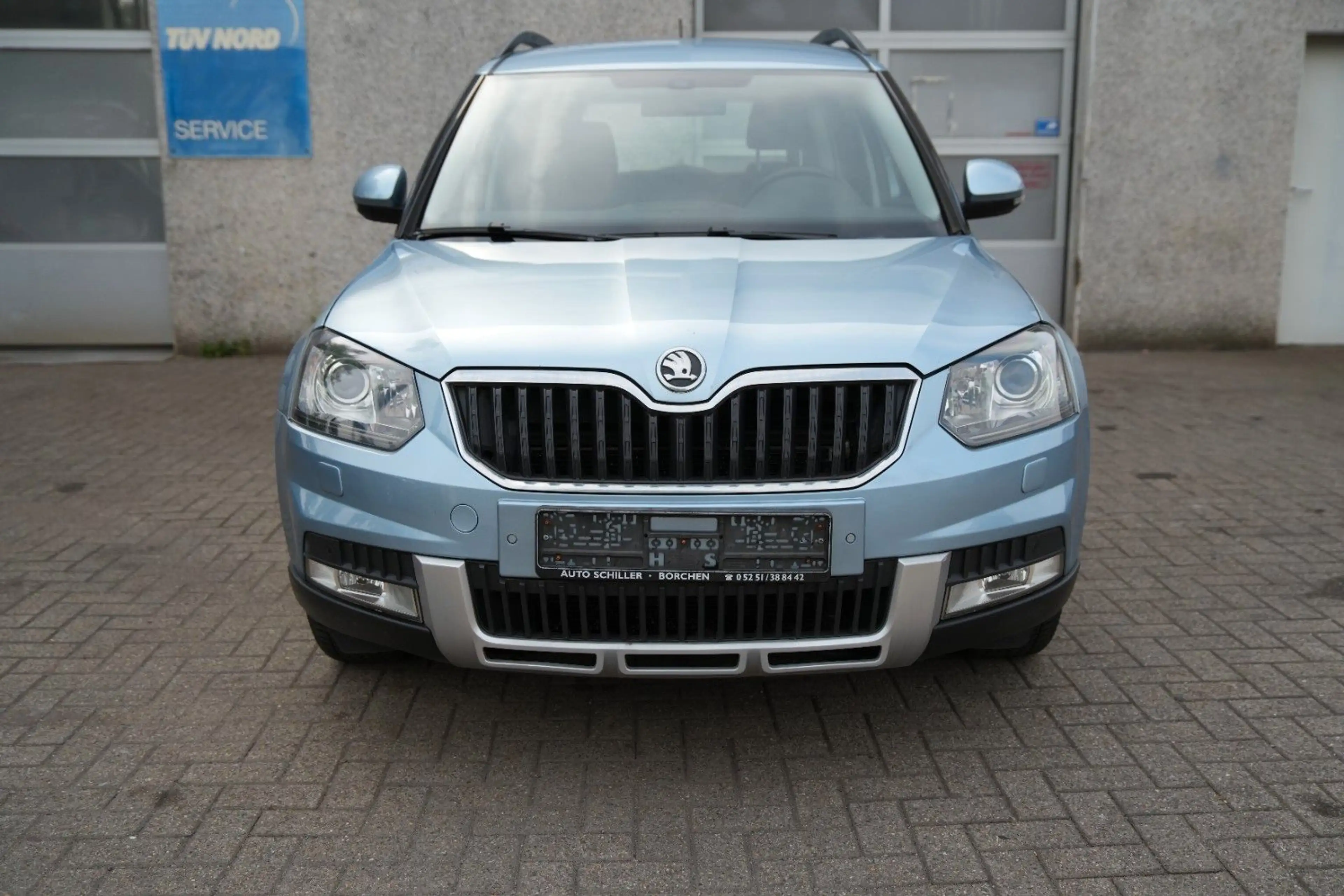 Skoda Yeti 2.0 TDI 4x4 DSG Elegance Outdoor — photo 2