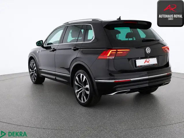 Volkswagen Tiguan view 3