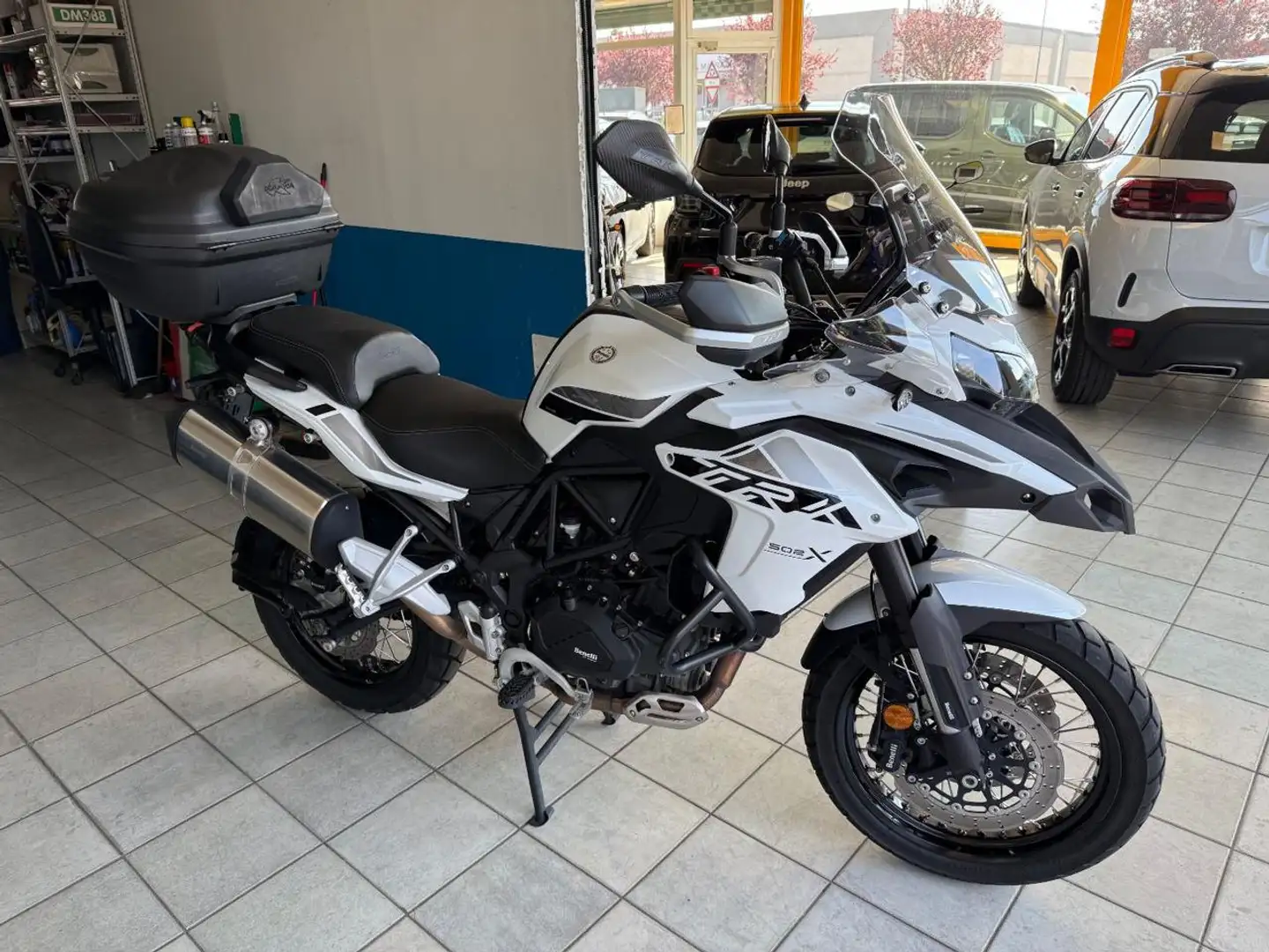 Benelli TRK 502 502 X Biały - 1