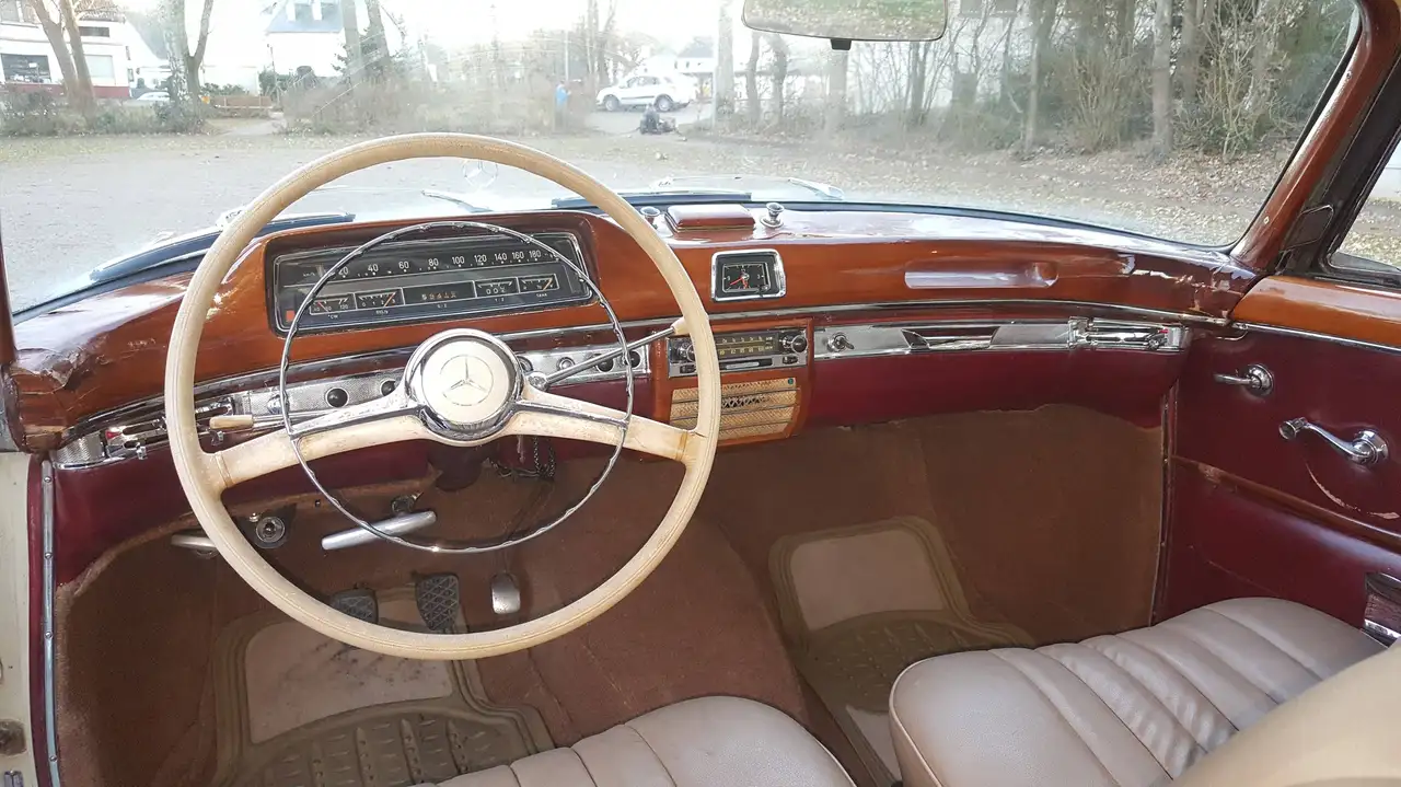 Mercedes-Benz 220S Coupe Ponton (Baureihe W180), foto 4