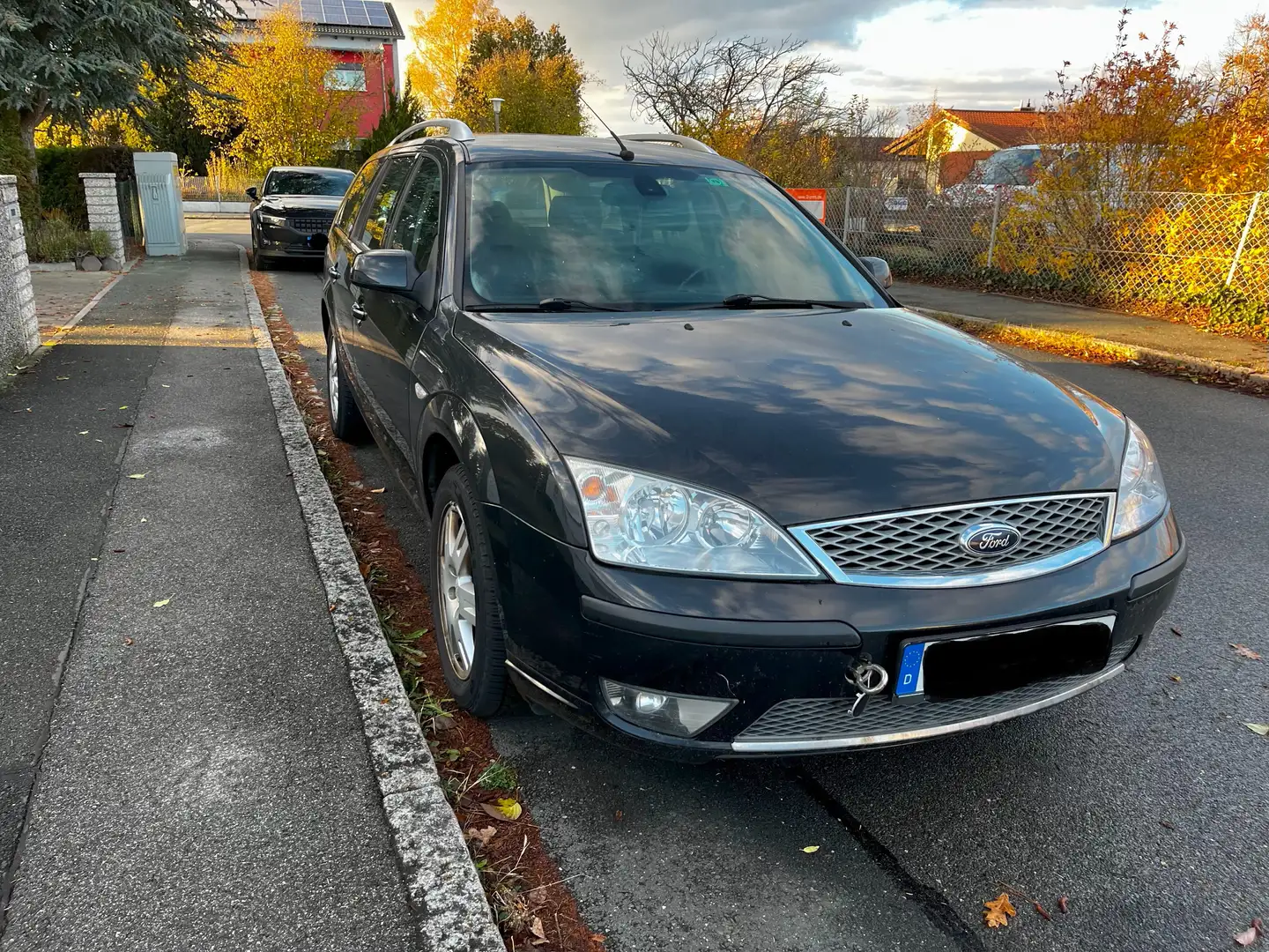 Ford Mondeo Mondeo 1.8 Turnier Ghia X Чёрный - 1
