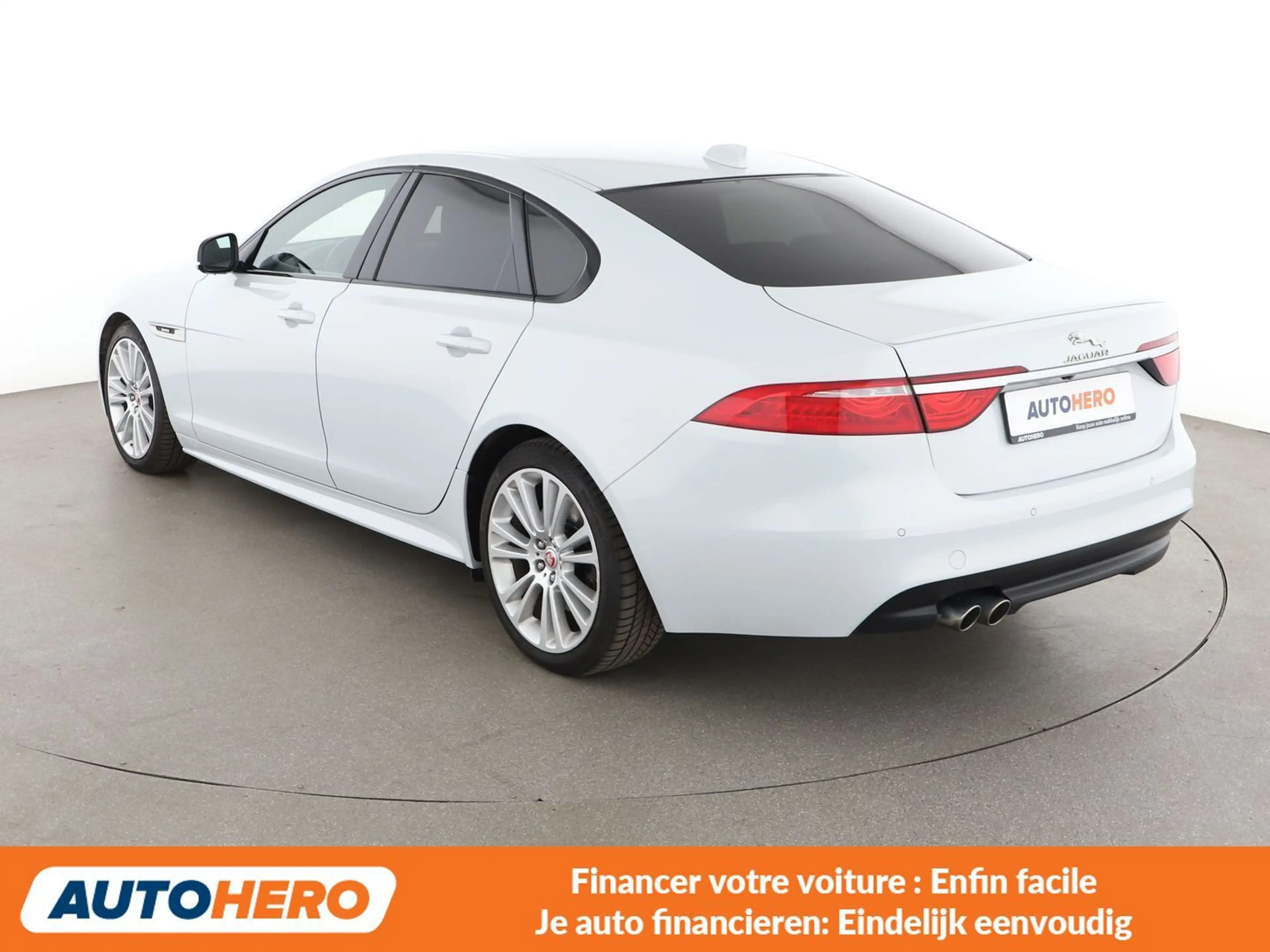Jaguar XF 20d R-Sport AWD — photo 4