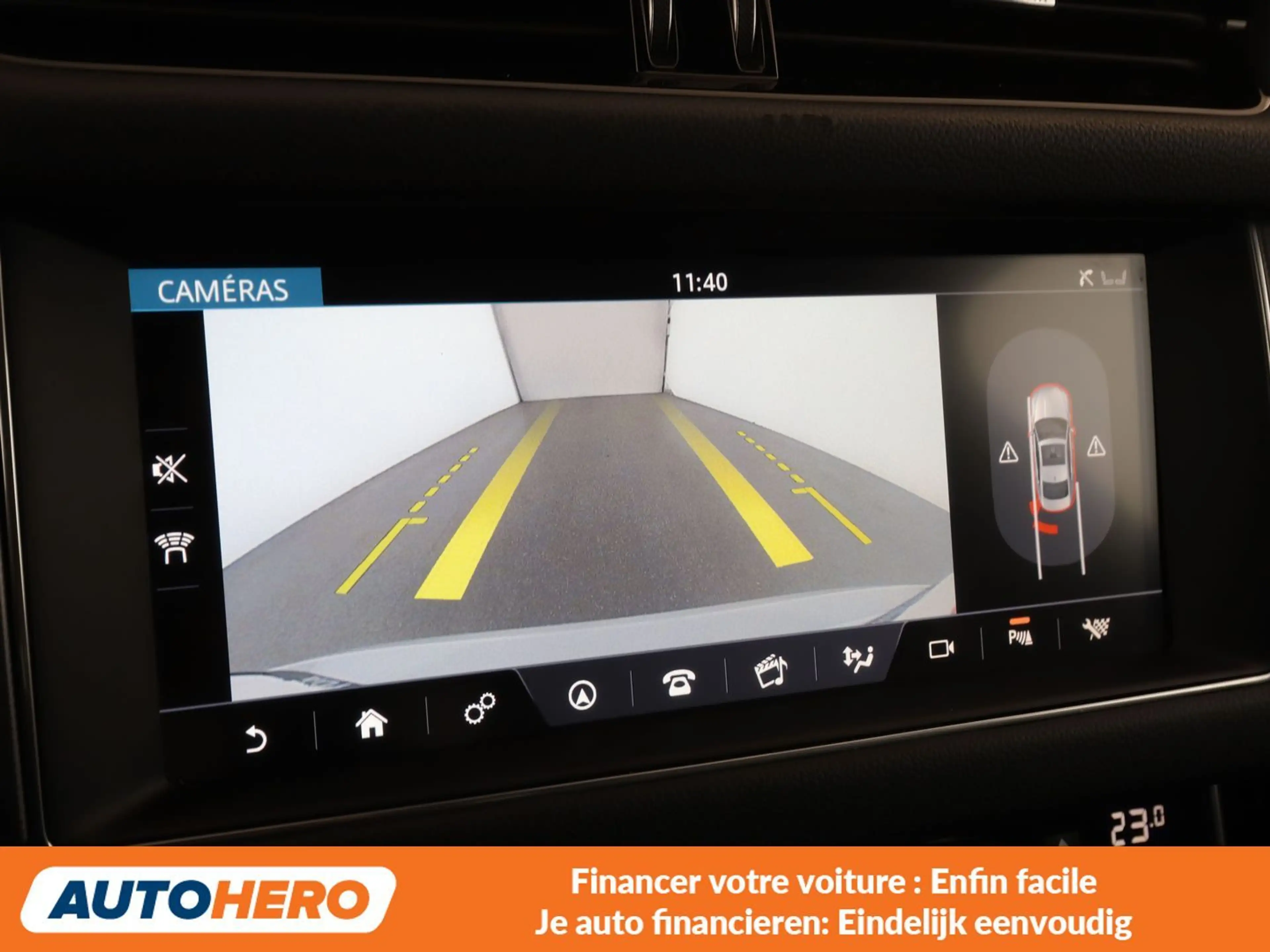 Jaguar XF 20d R-Sport AWD — photo 11