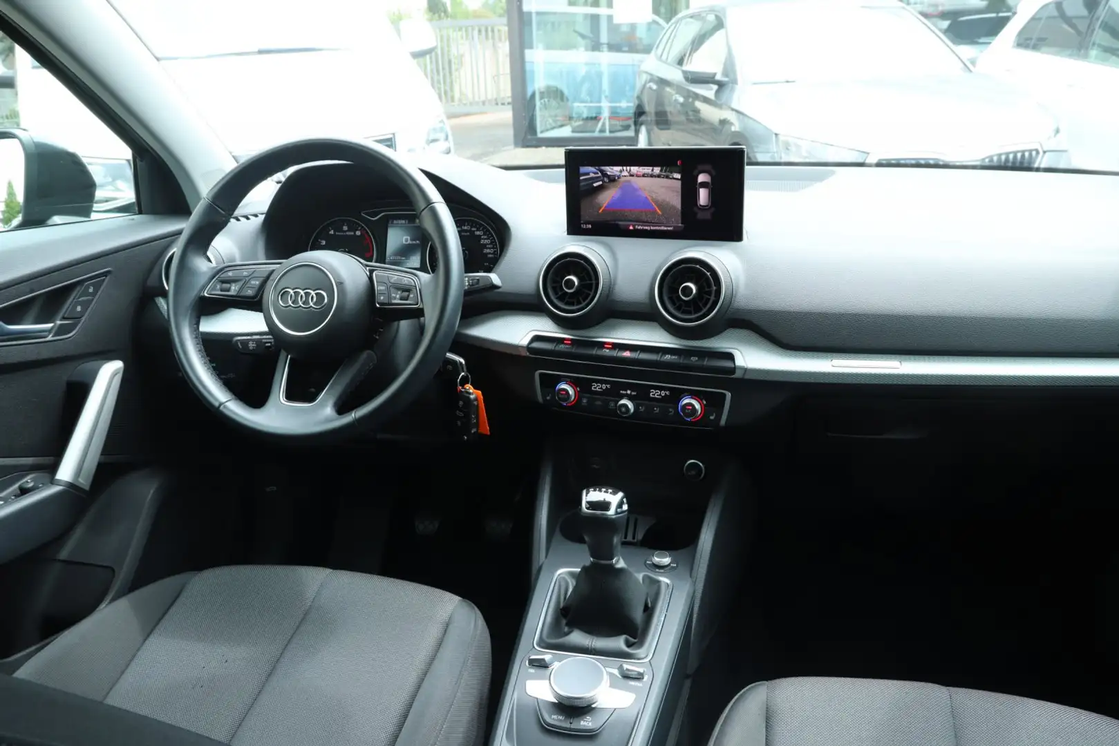 Audi Q2 30 TFSI advanced SHZ*ACC*PDC*LED*ALU Grau - 2