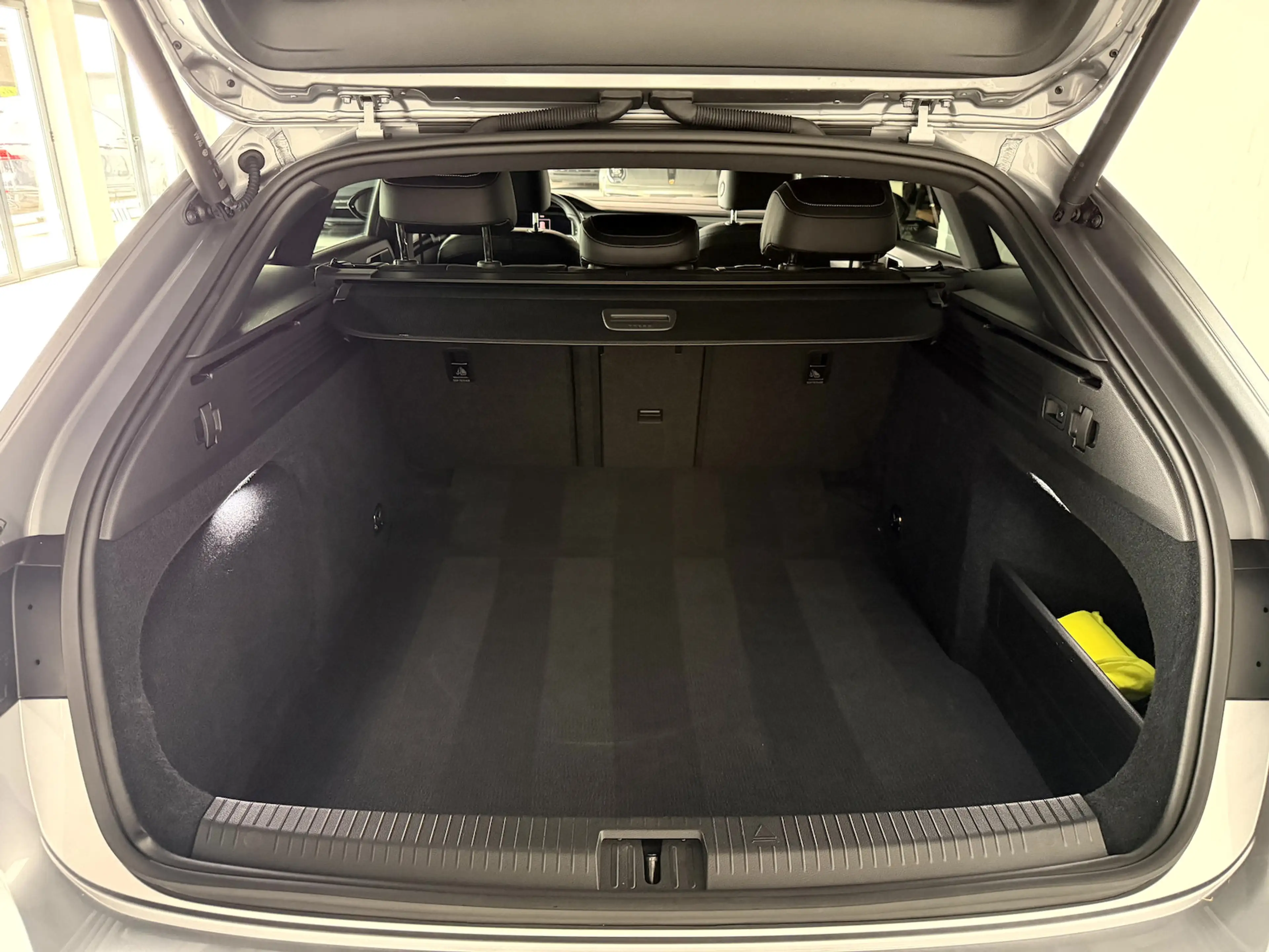 Volkswagen Arteon Shooting Brake 2.0TSI R Line*Pano*IQ*AHK* — photo 7