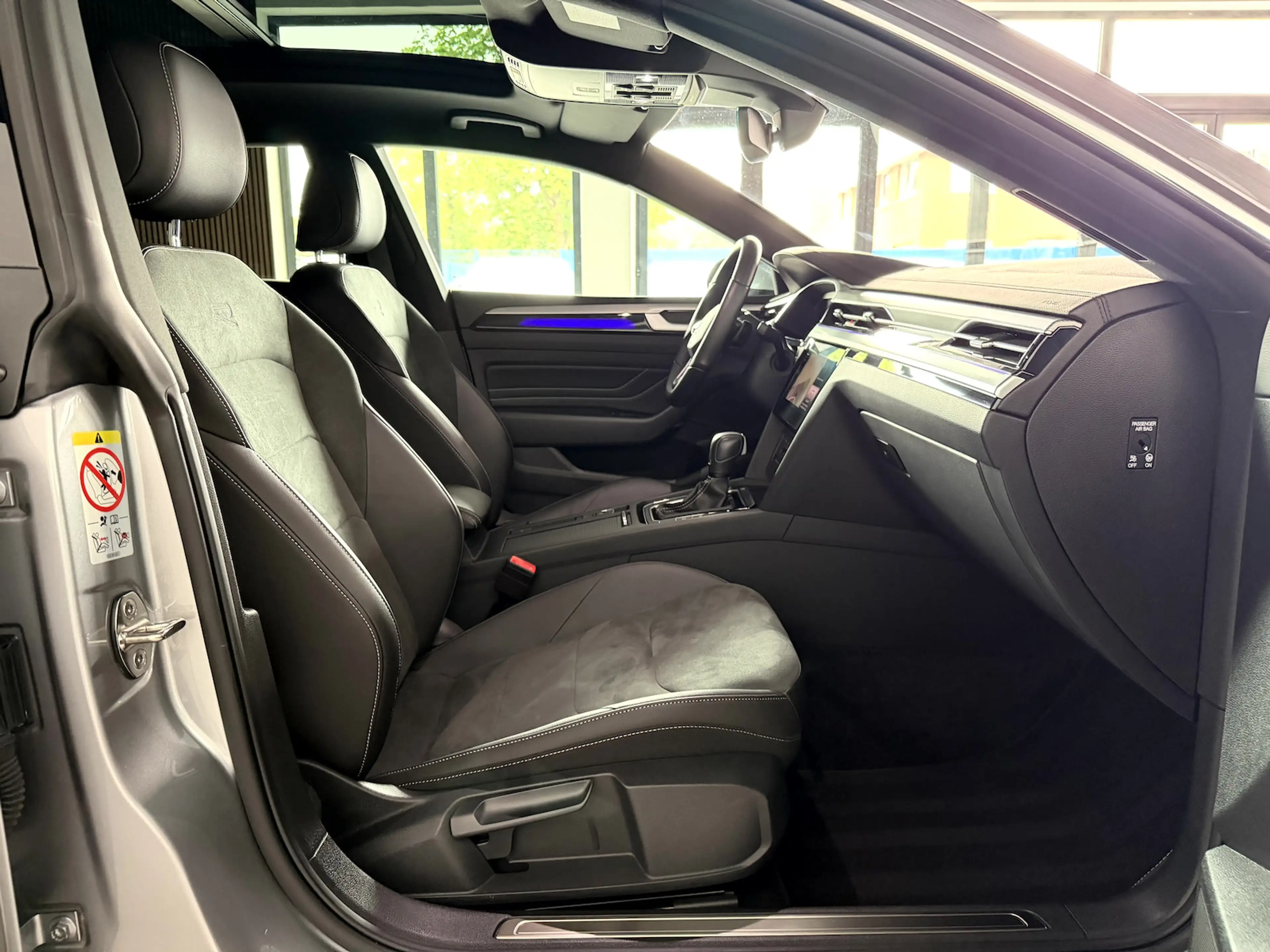 Volkswagen Arteon Shooting Brake 2.0TSI R Line*Pano*IQ*AHK* — photo 11