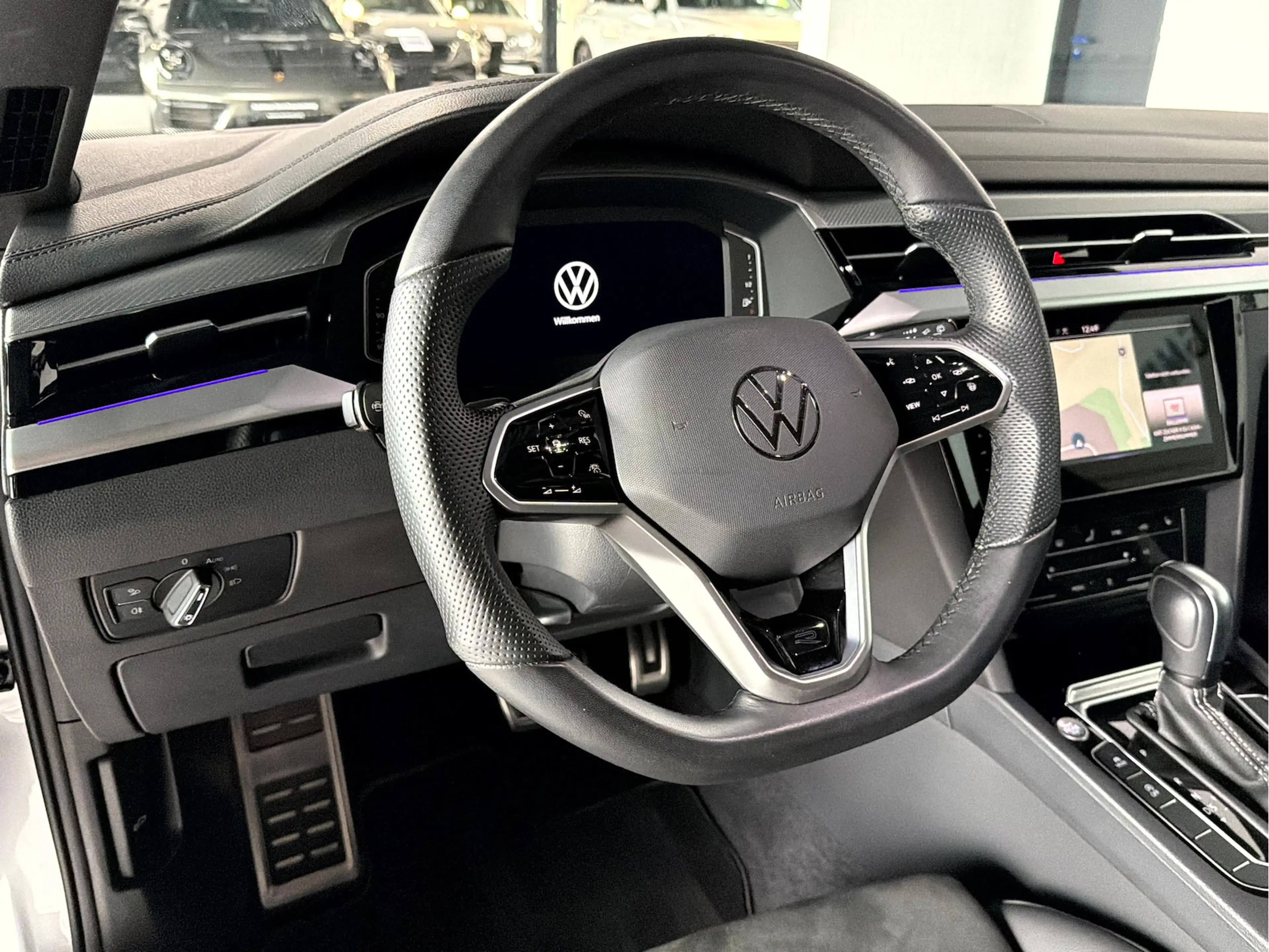 Volkswagen Arteon Shooting Brake 2.0TSI R Line*Pano*IQ*AHK* — photo 14