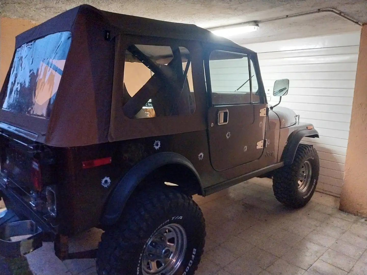 Jeep CJ-7 Marrone - 2
