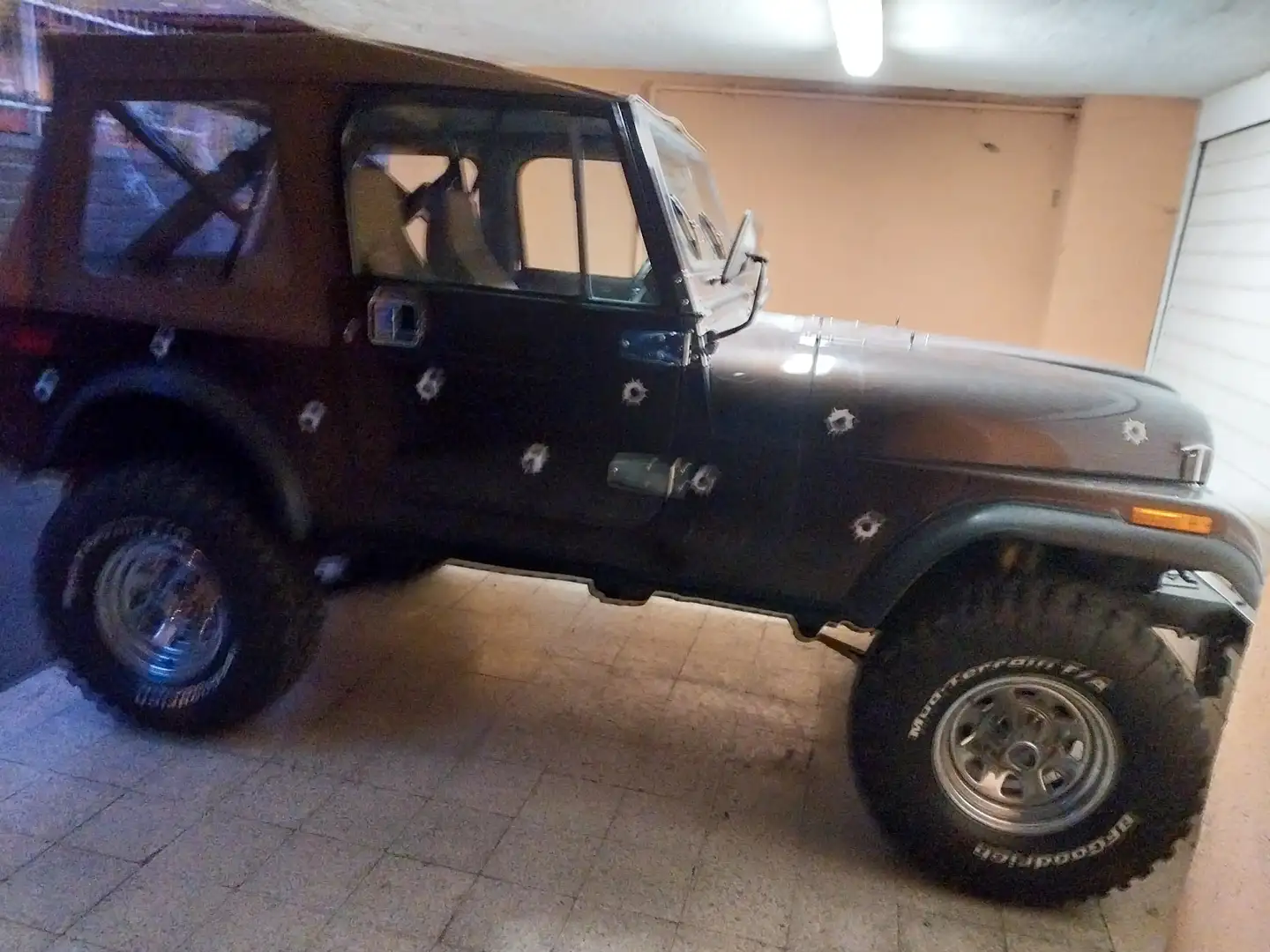 Jeep CJ-7 Marrone - 1