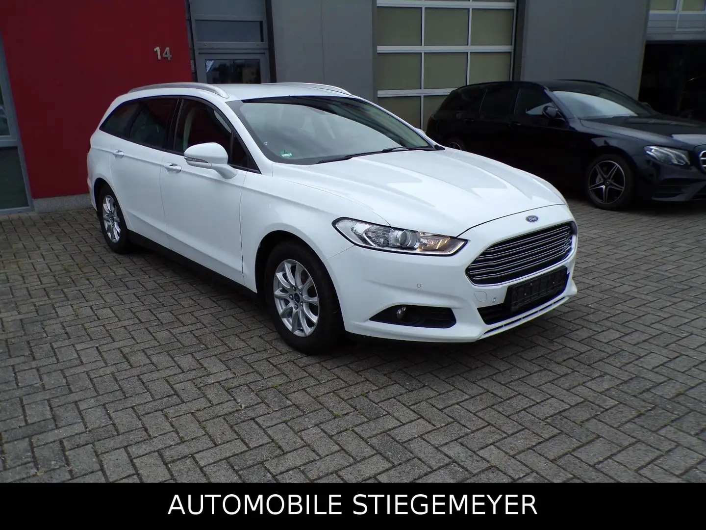 Ford Mondeo Turnier Business Edition Weiß - 1