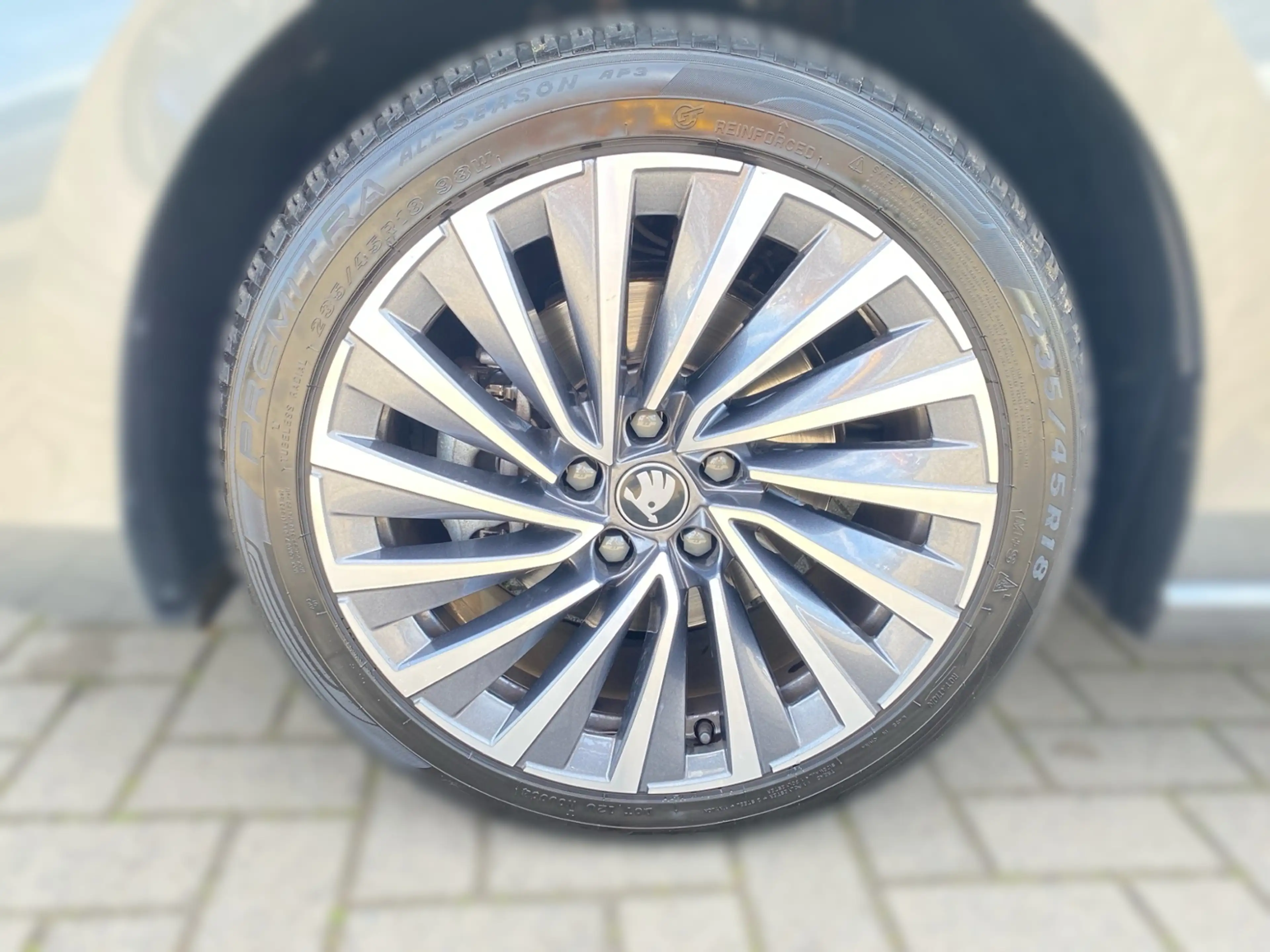 Skoda Superb Combi 2.0 TDI DSG L&K +AHK +CANTON +PANO +DCC +MA — photo 7