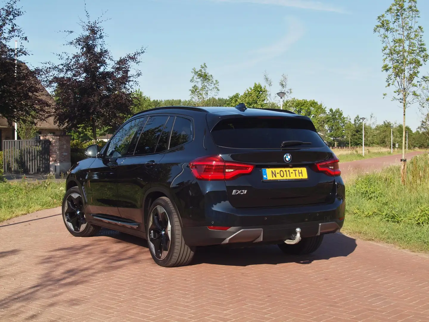 BMW iX3 High Executive 80 kWh | Panoramadak | Apple Carpla Noir - 2