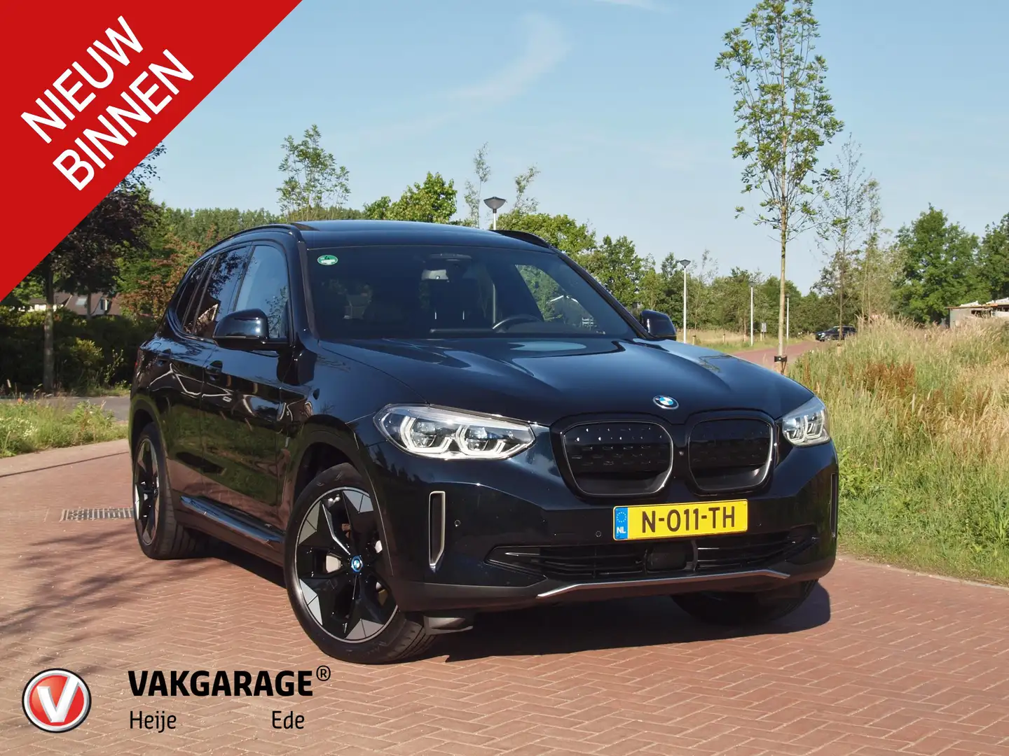 BMW iX3 High Executive 80 kWh | Panoramadak | Apple Carpla Noir - 1
