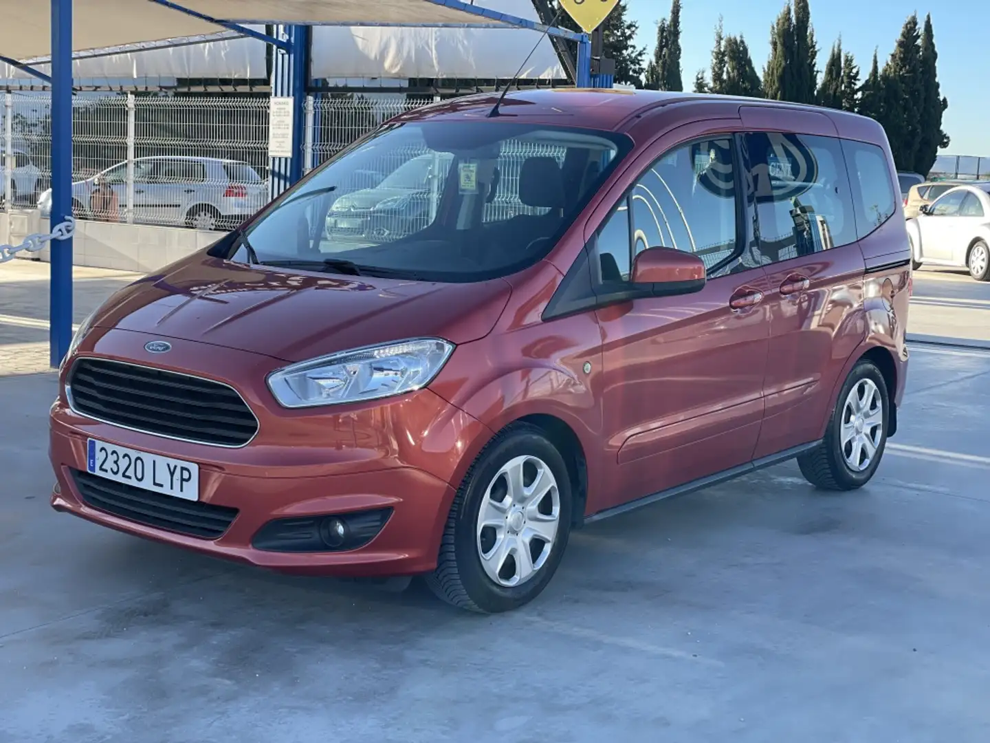 Ford Tourneo Courier 1.5TDCi Trend 75 Paars - 1