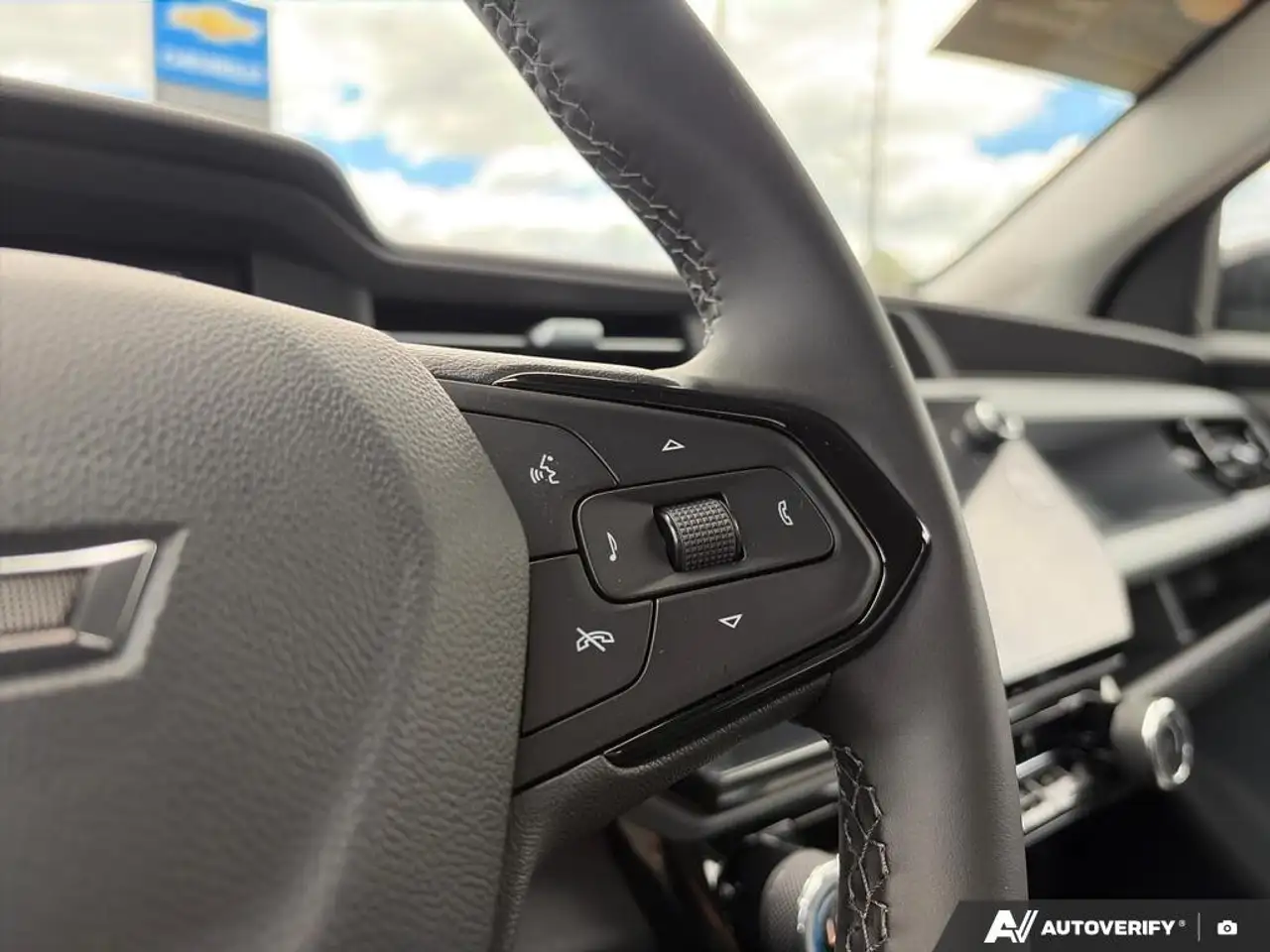 Chevrolet Bolt photo Chevrolet Bolt