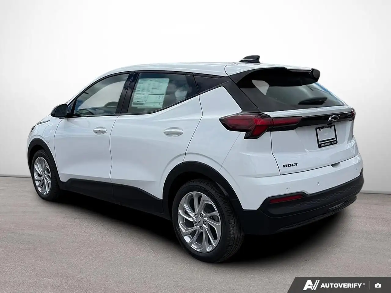 Chevrolet Bolt photo Chevrolet Bolt