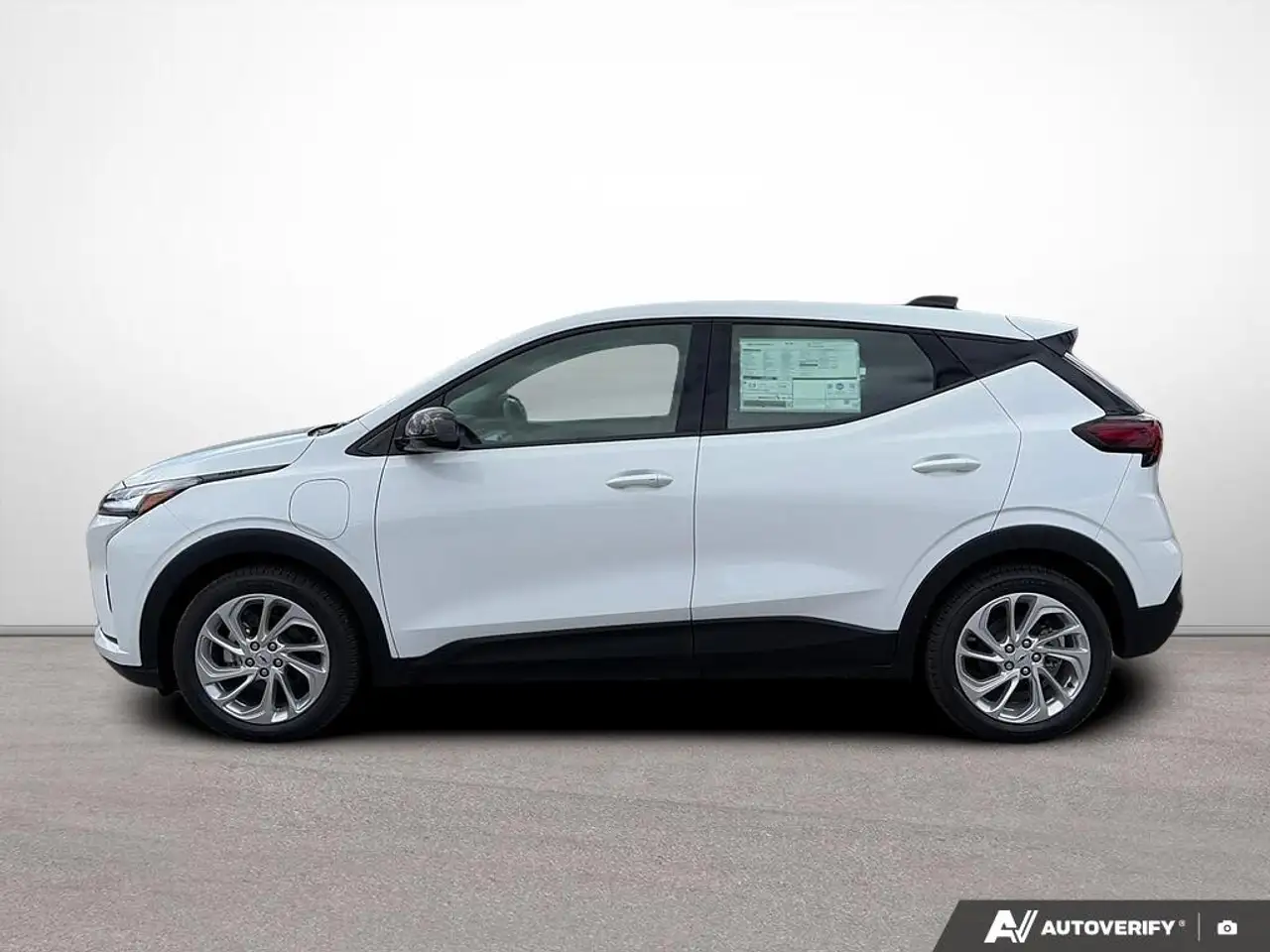 Chevrolet Bolt photo Chevrolet Bolt
