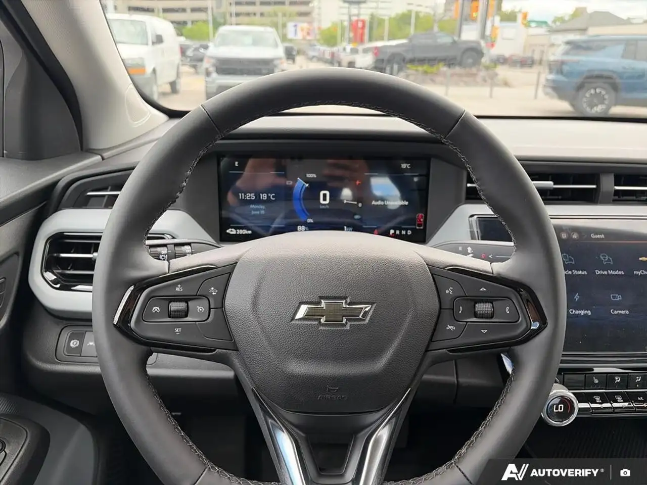Chevrolet Bolt photo Chevrolet Bolt