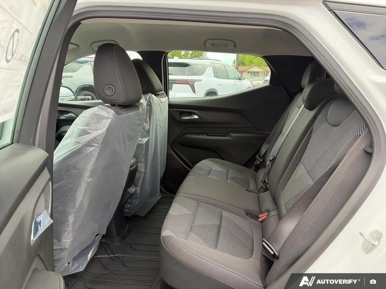 Chevrolet Bolt photo Chevrolet Bolt