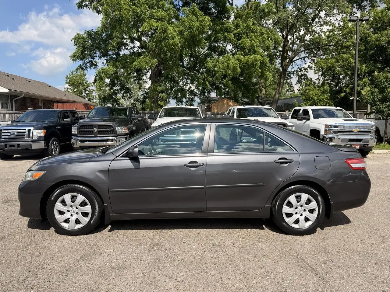 Toyota Camry снимка Toyota Camry