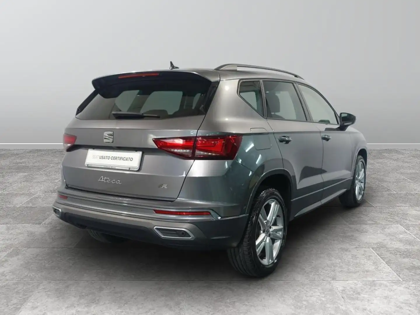 SEAT Ateca 1.0 tsi FR 115cv Grigio - 2