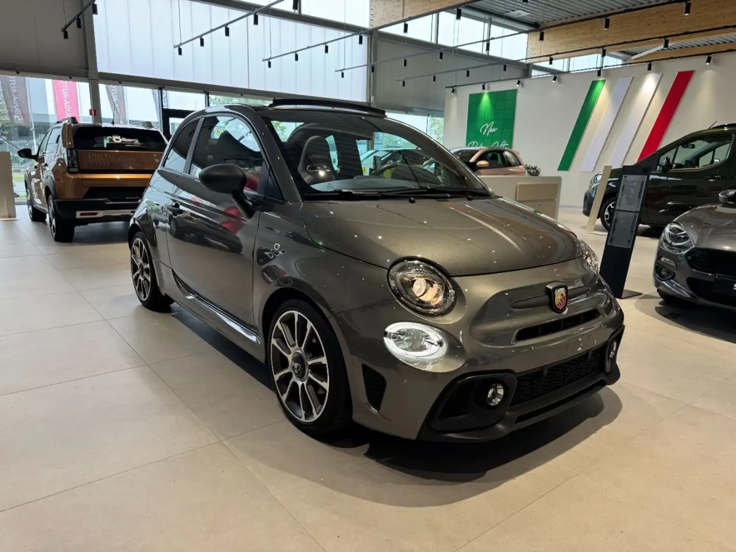 Abarth 595C Turismo Cabrio 165pk Grau - 2