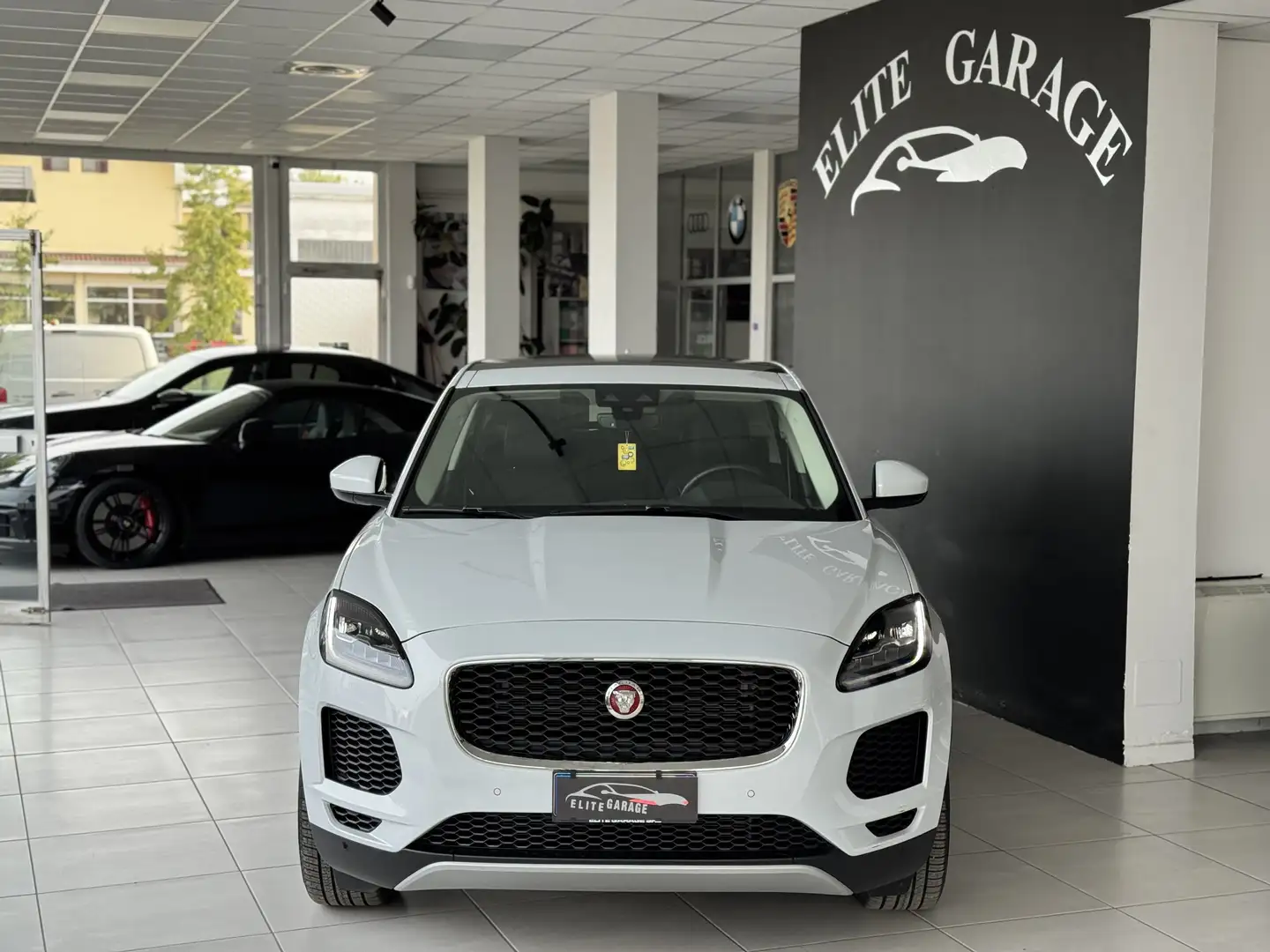 Jaguar E-Pace 2.0 i4 R-Dynamic awd 249cv auto Blanc - 2