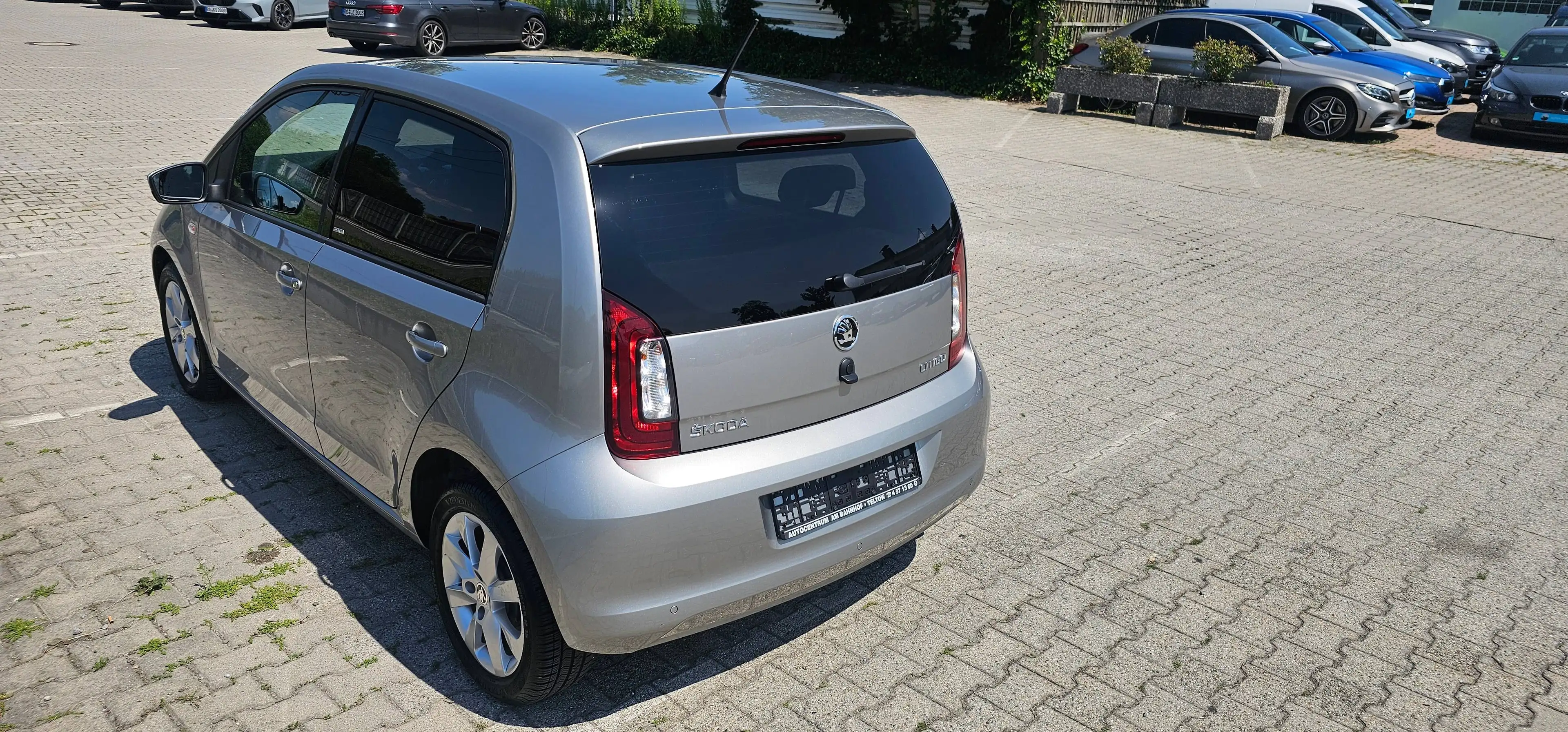 Skoda Citigo Citigo*5-Türer*1.0*MPI*Clever*1.Hand*Scheckheft*Rentner*Garage*Klima*PDC*MFL*Sitzheizung* — photo 5