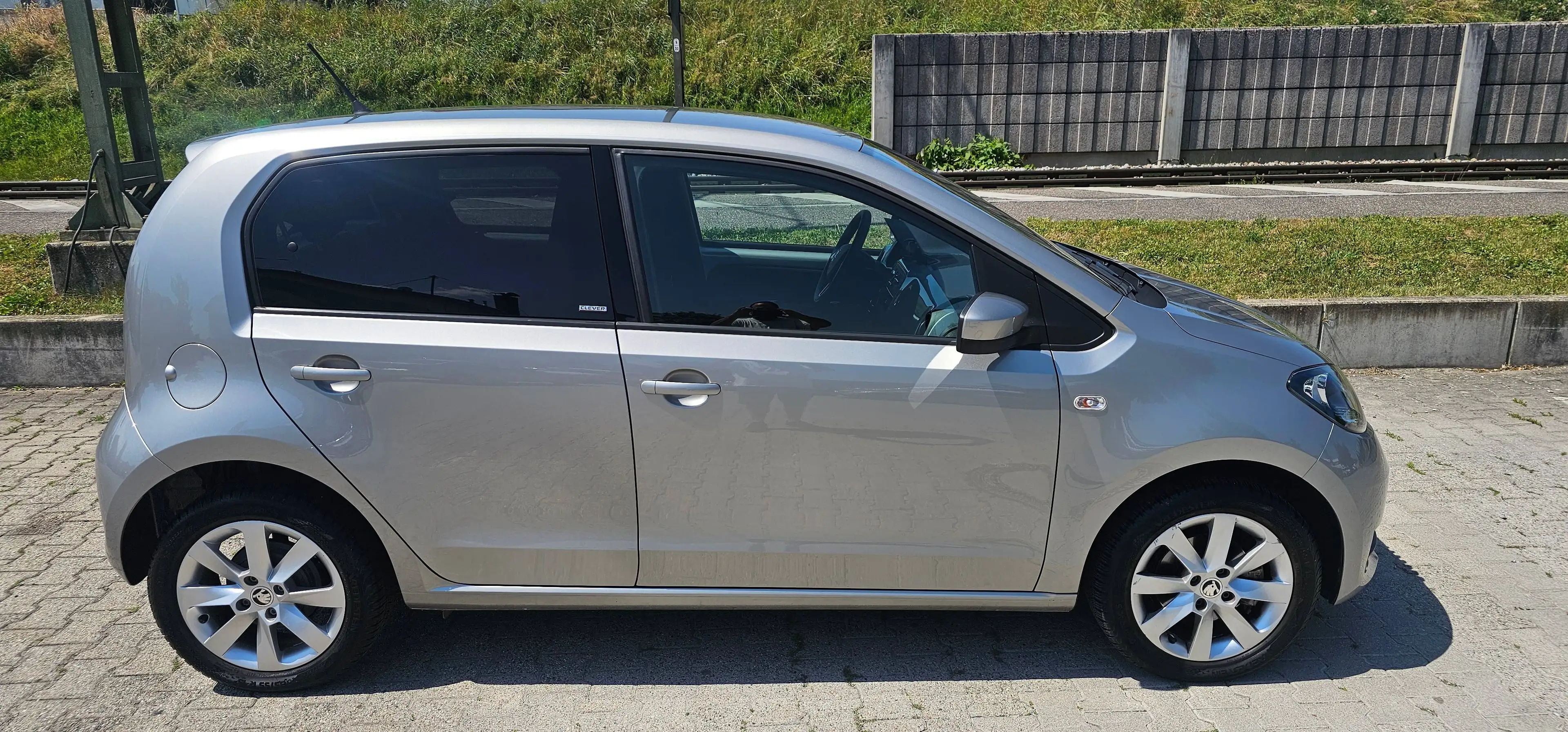 Skoda Citigo Citigo*5-Türer*1.0*MPI*Clever*1.Hand*Scheckheft*Rentner*Garage*Klima*PDC*MFL*Sitzheizung* — photo 9