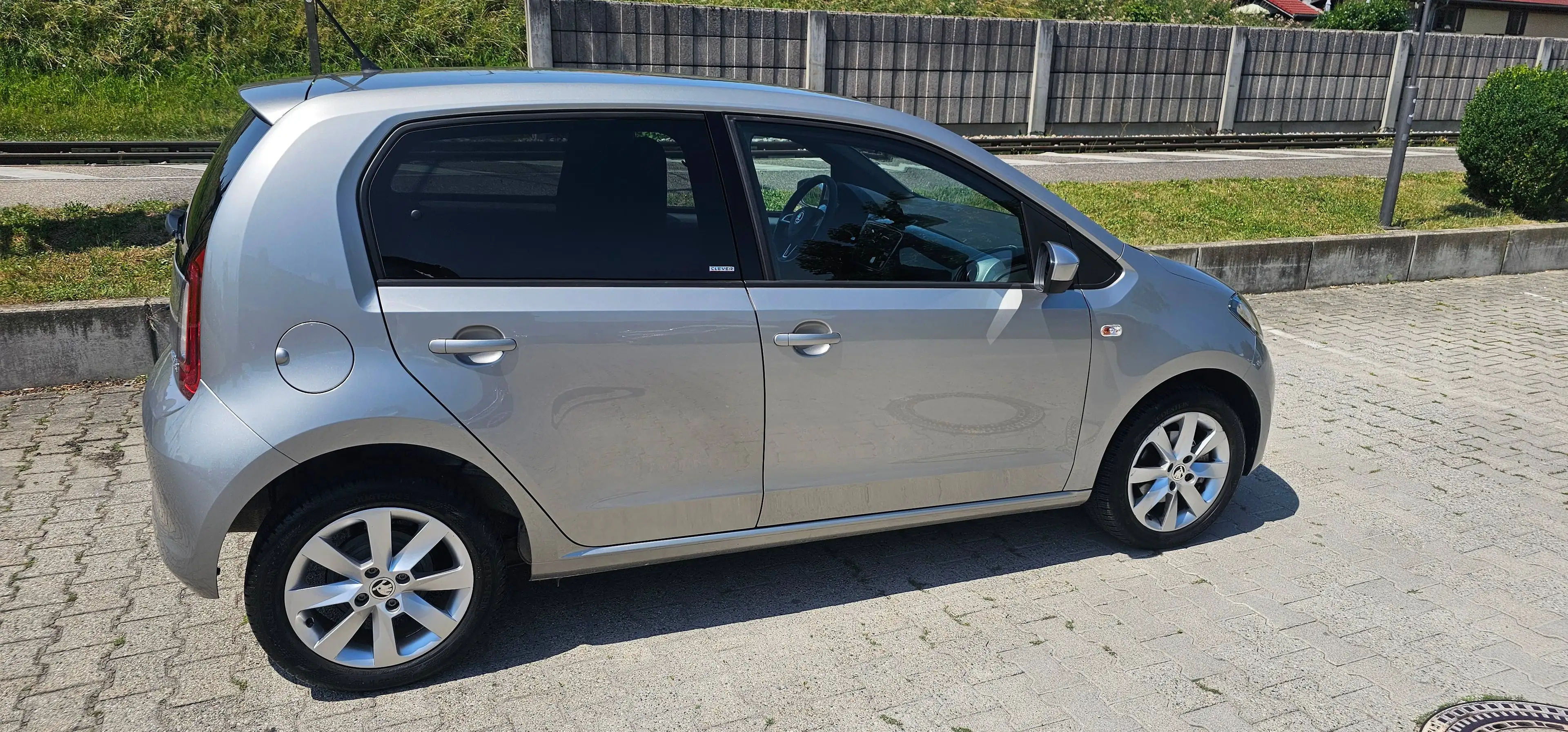 Skoda Citigo Citigo*5-Türer*1.0*MPI*Clever*1.Hand*Scheckheft*Rentner*Garage*Klima*PDC*MFL*Sitzheizung* — photo 8