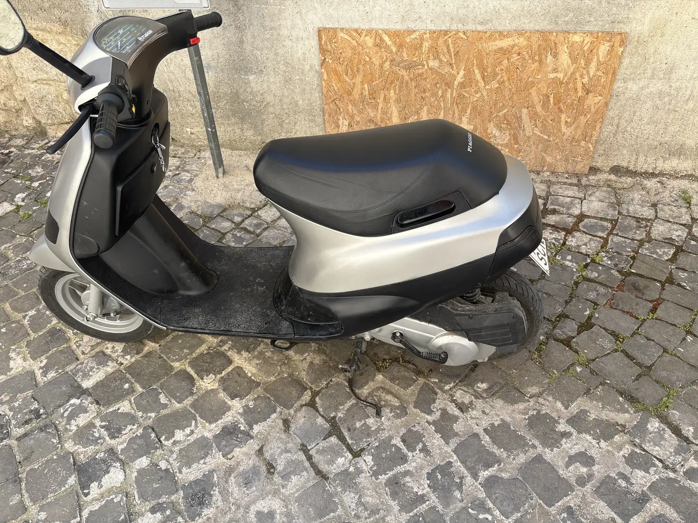 Piaggio Zip 50 fast rider Gris - 1