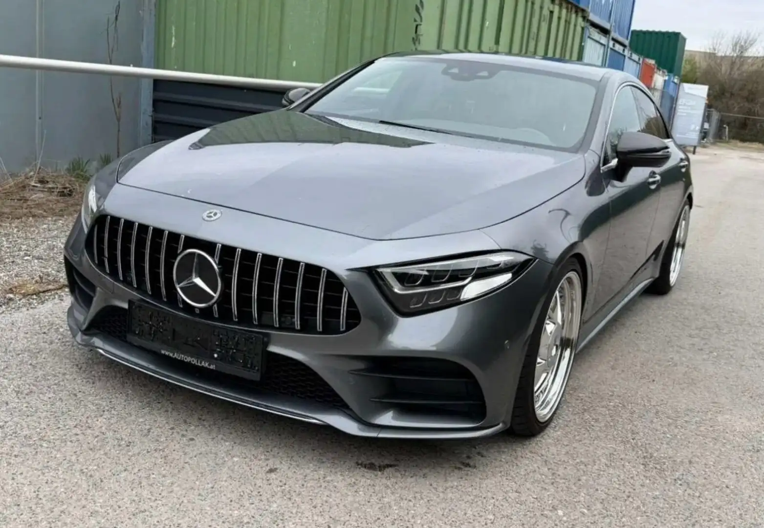 Mercedes-Benz CLS 300 d Aut. Grau - 2