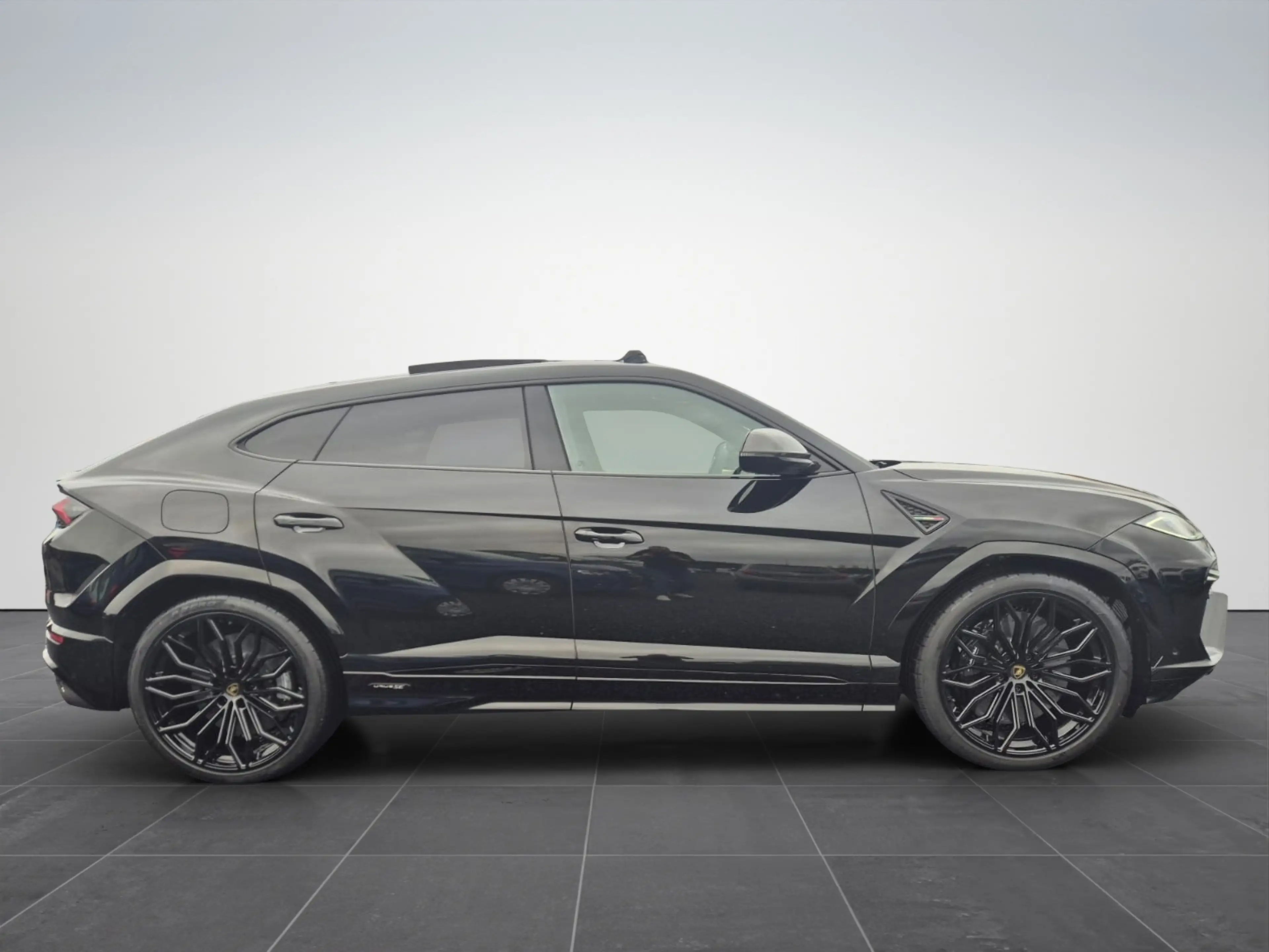 Lamborghini Urus Urus SE PHEV 4.0 BiTurbo V8 / PACK CARBON /PLUG-IN — photo 8