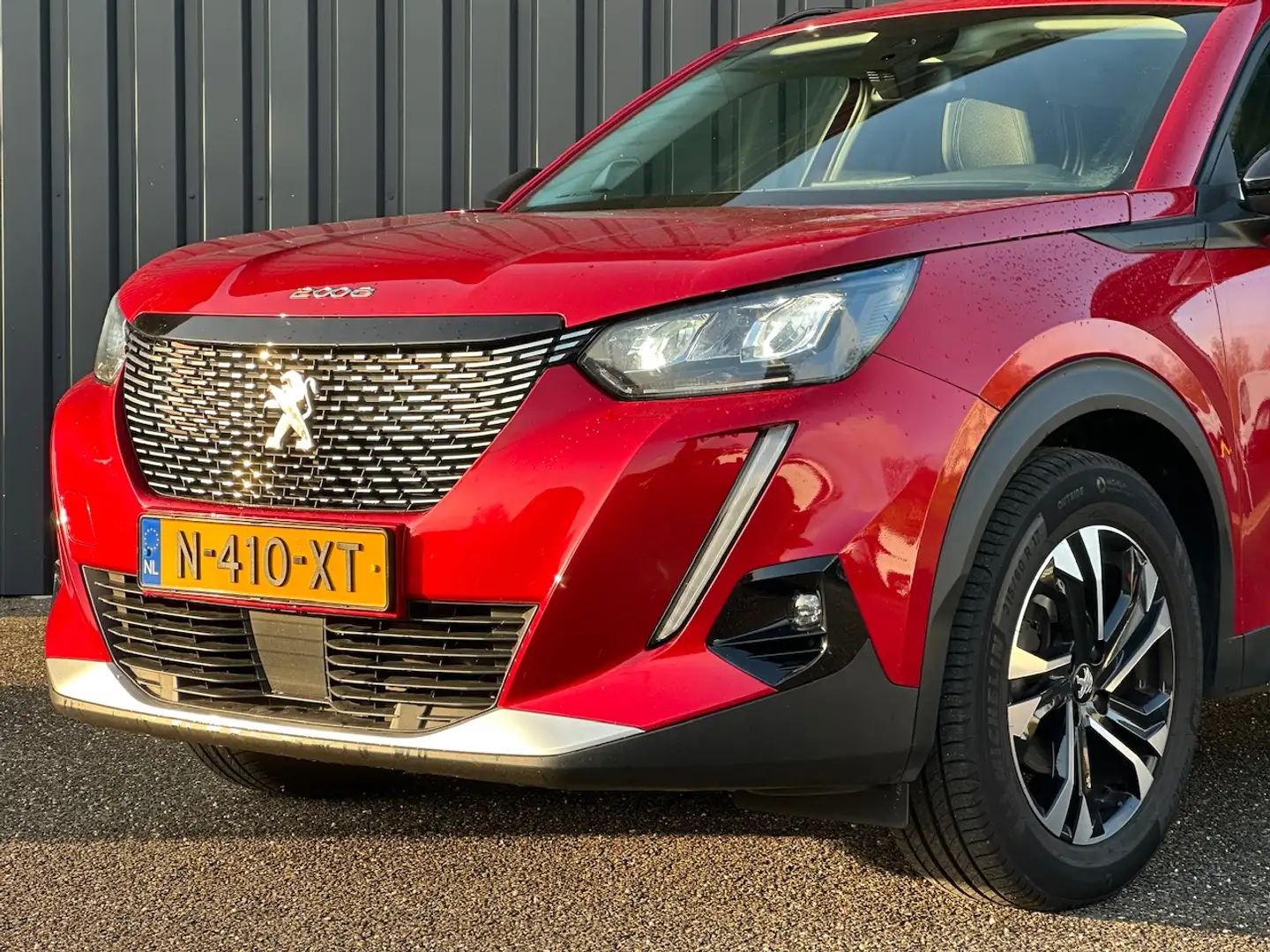 Peugeot 2008 1.2 Turbo 100pk Allure I Carplay I Navi by App I C Rosso - 2