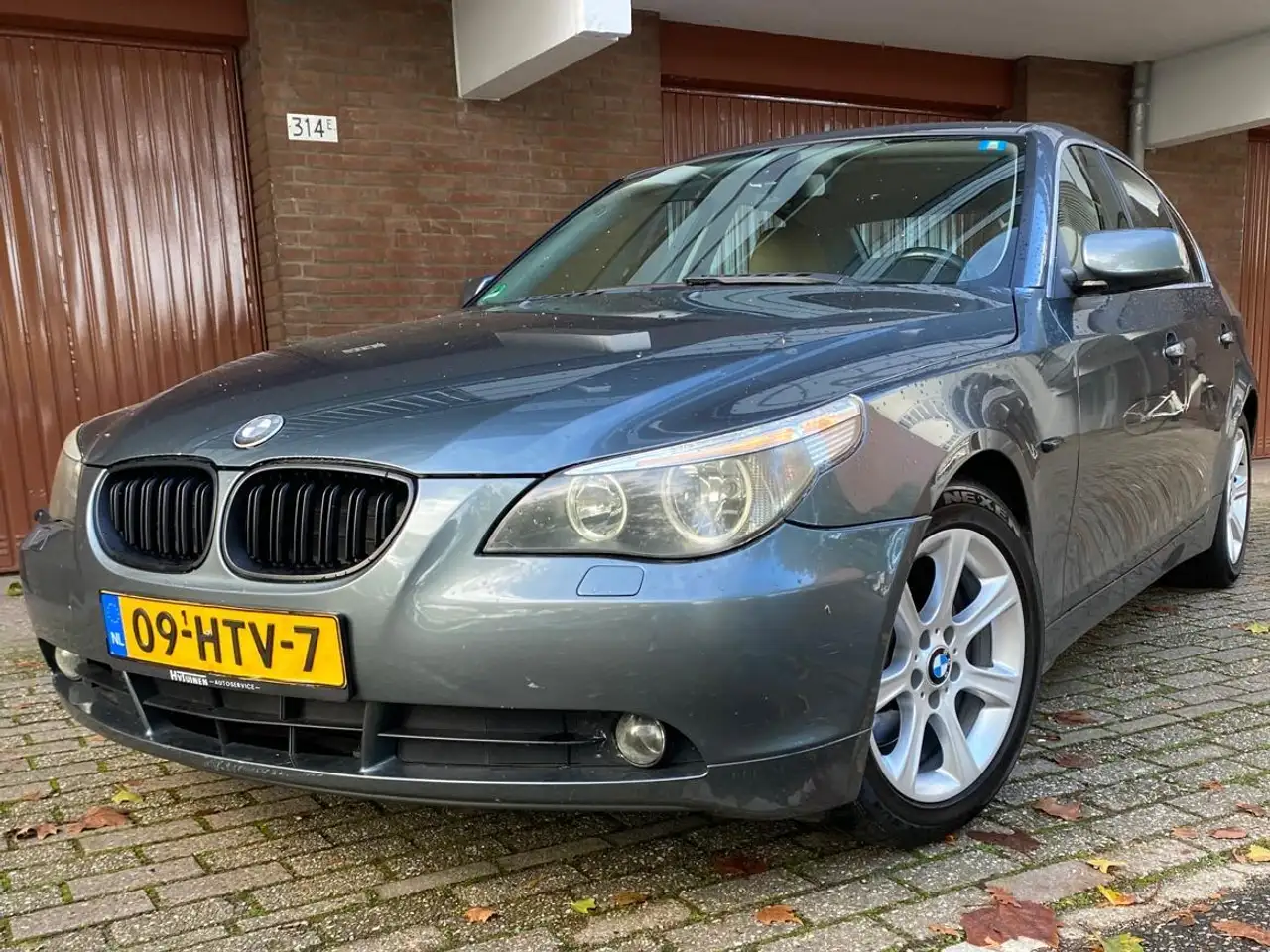 BMW 520